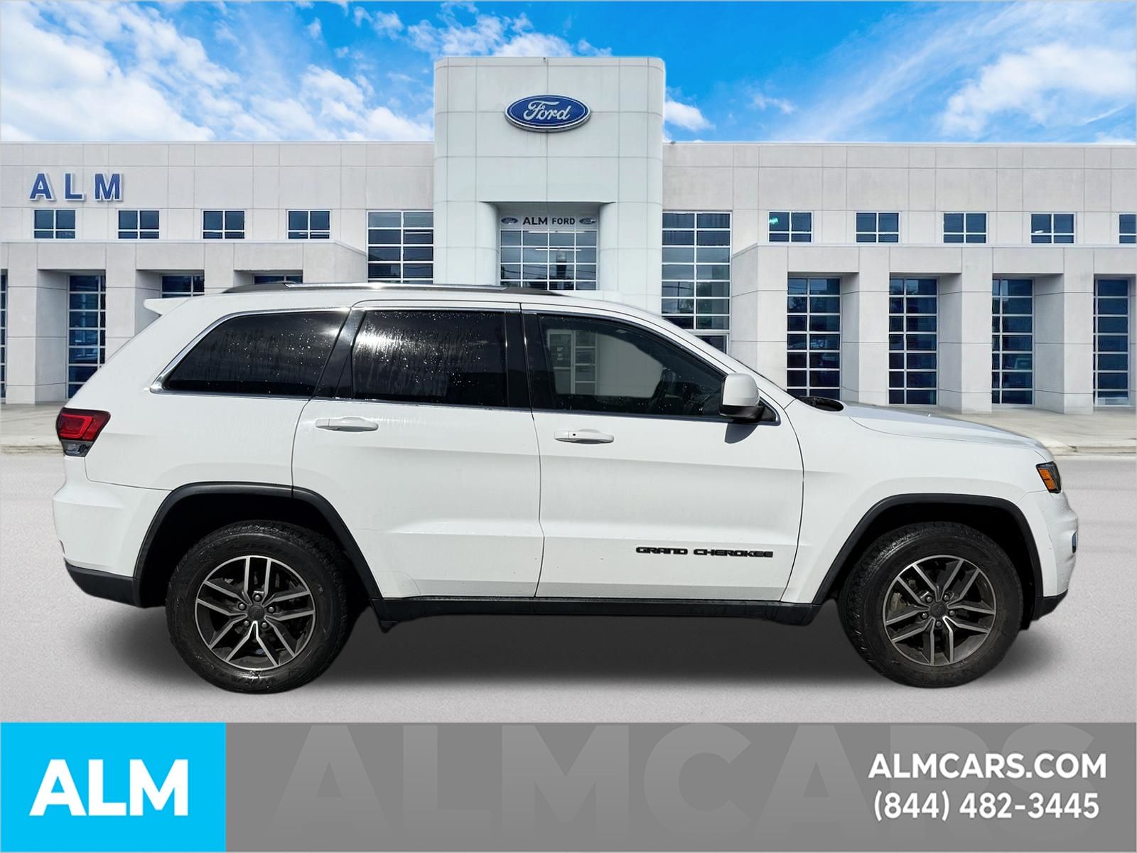 Used 2020 Bright White Clearcoat Jeep Laredo E image 5