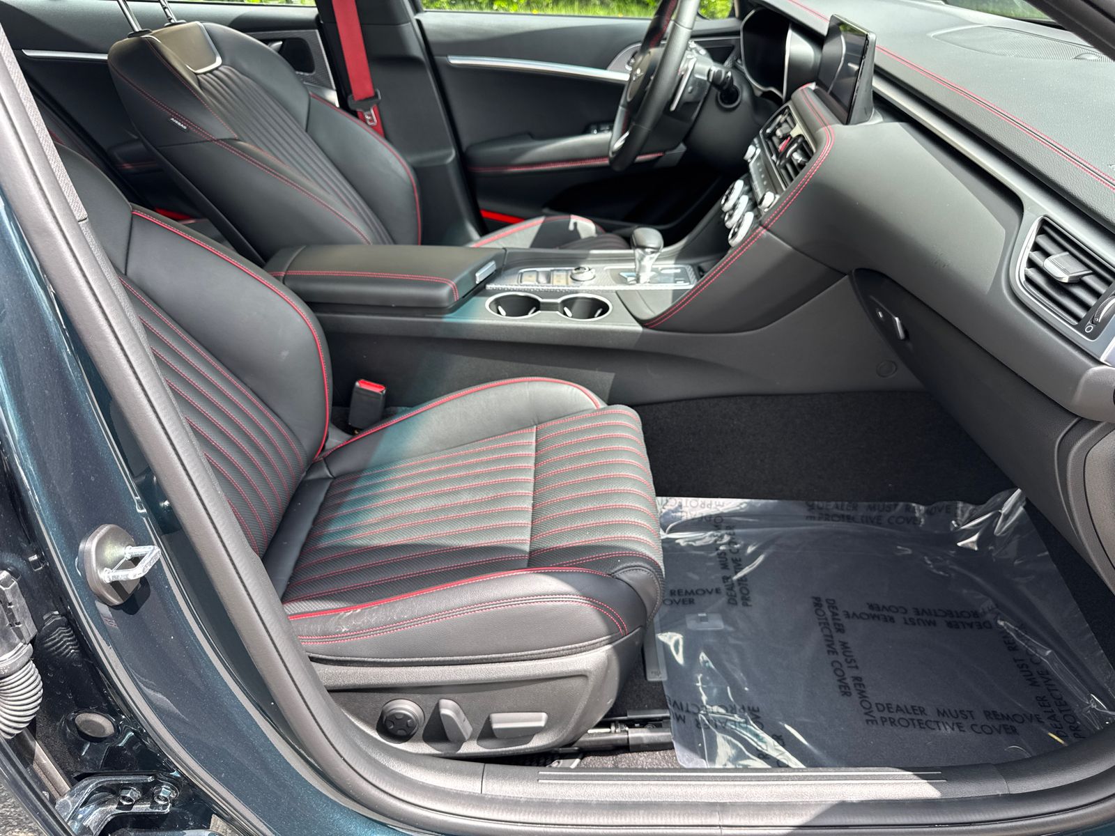 2023 GENESIS G70 Standard - Photo 13