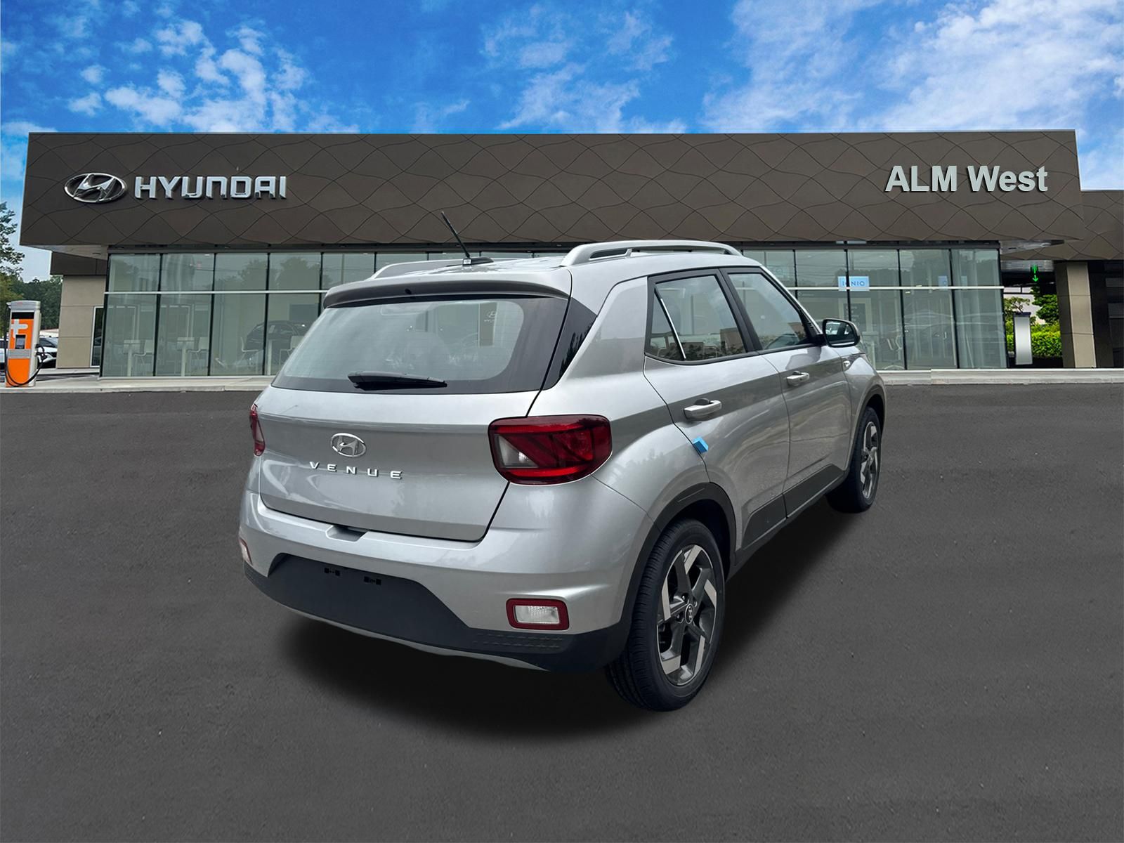 New 2026 Silver HYUNDAI SEL image 6