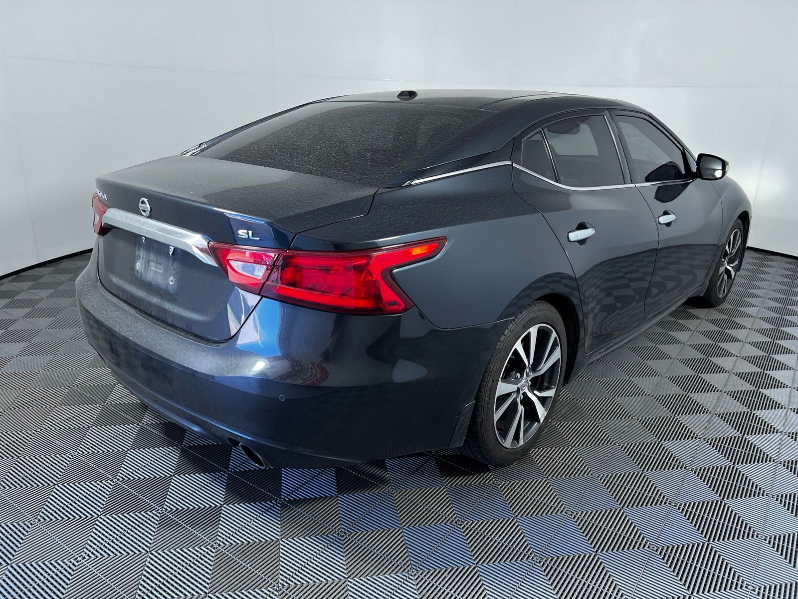 Thumbnail: 2017 Nissan Maxima - 5