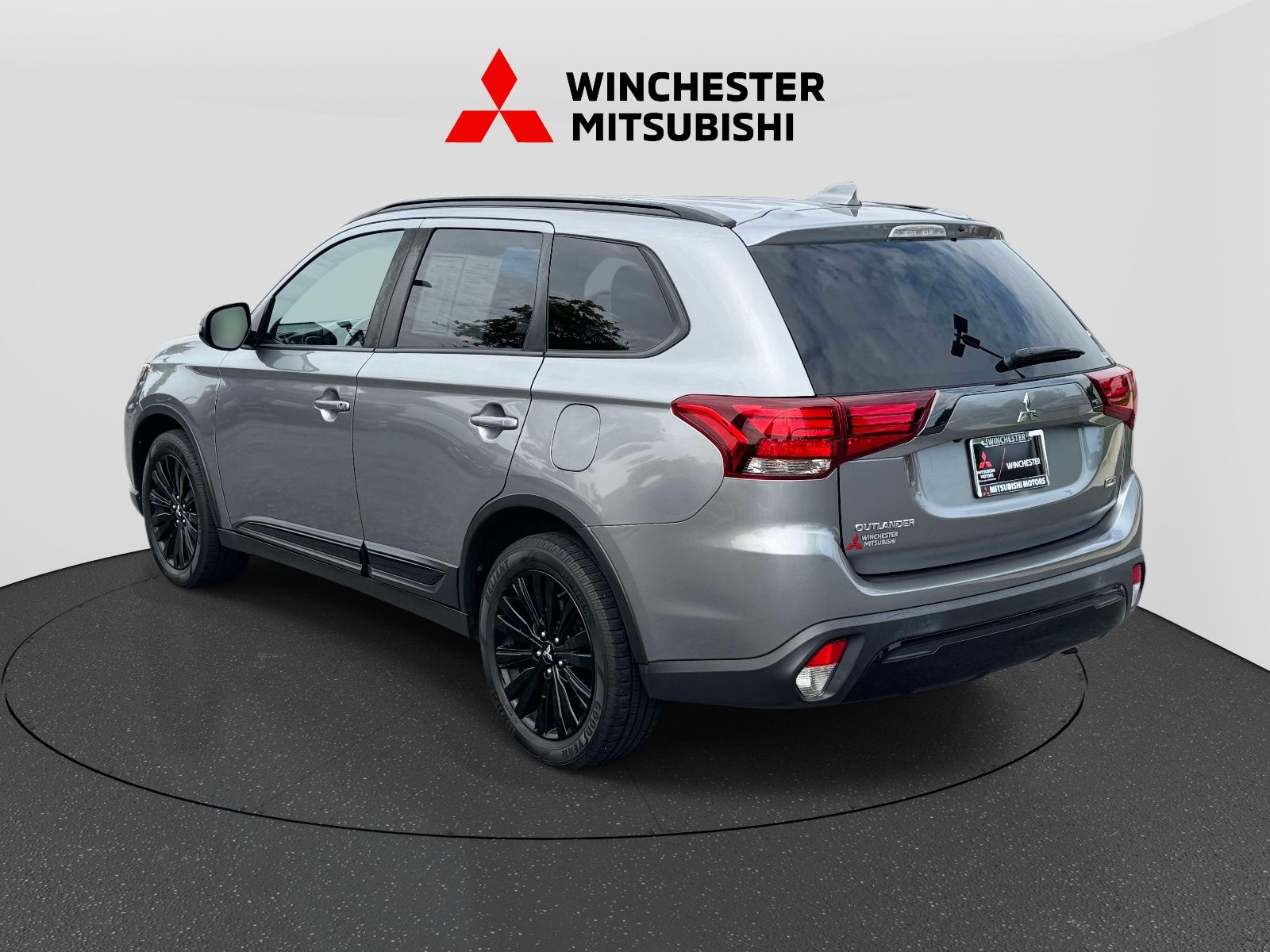 View vehicle photo 4