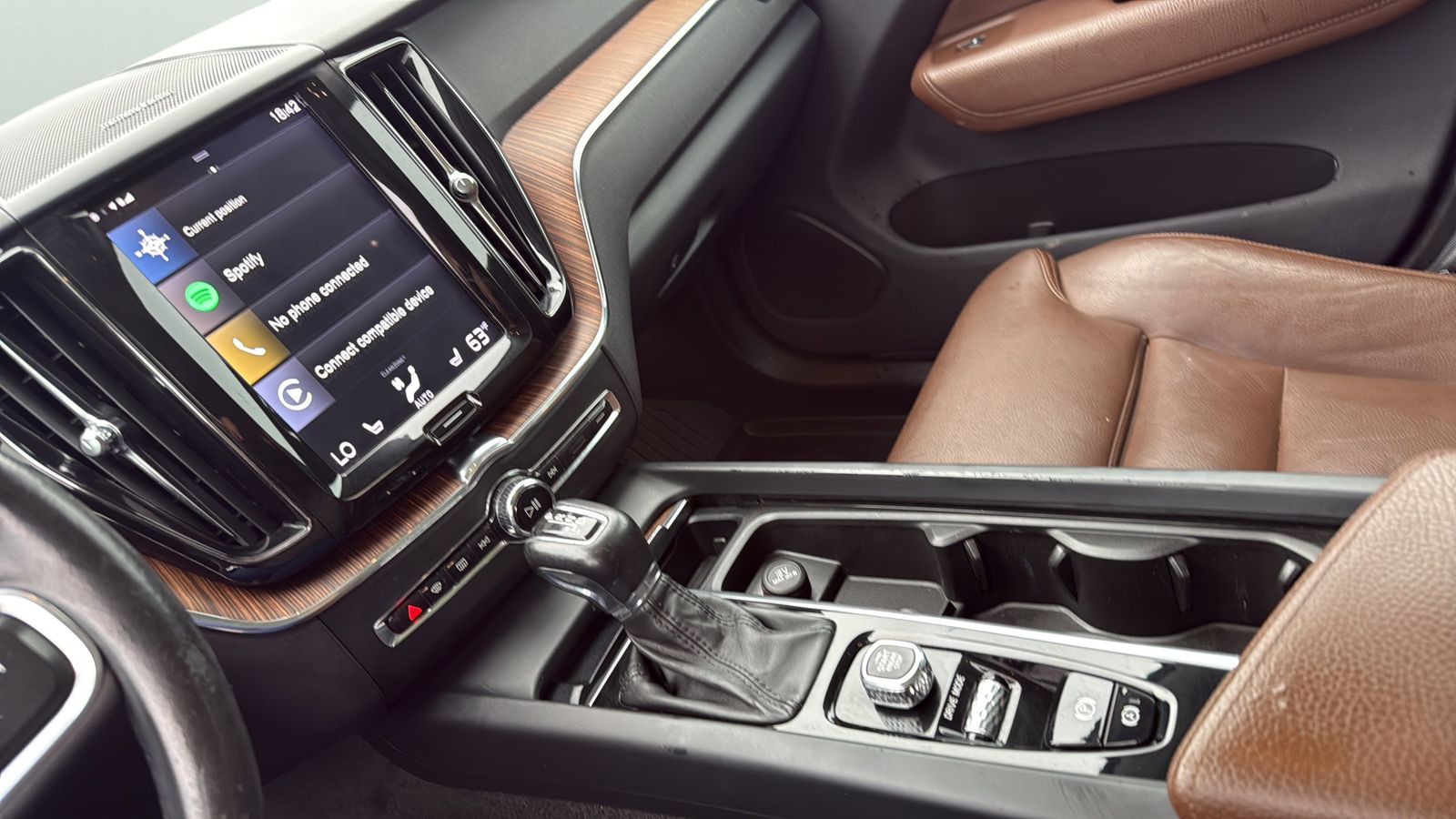 Used Car 2019 Volvo Xc60  T5 Momentum For Sale Under $20,000 In Austin, Texas
