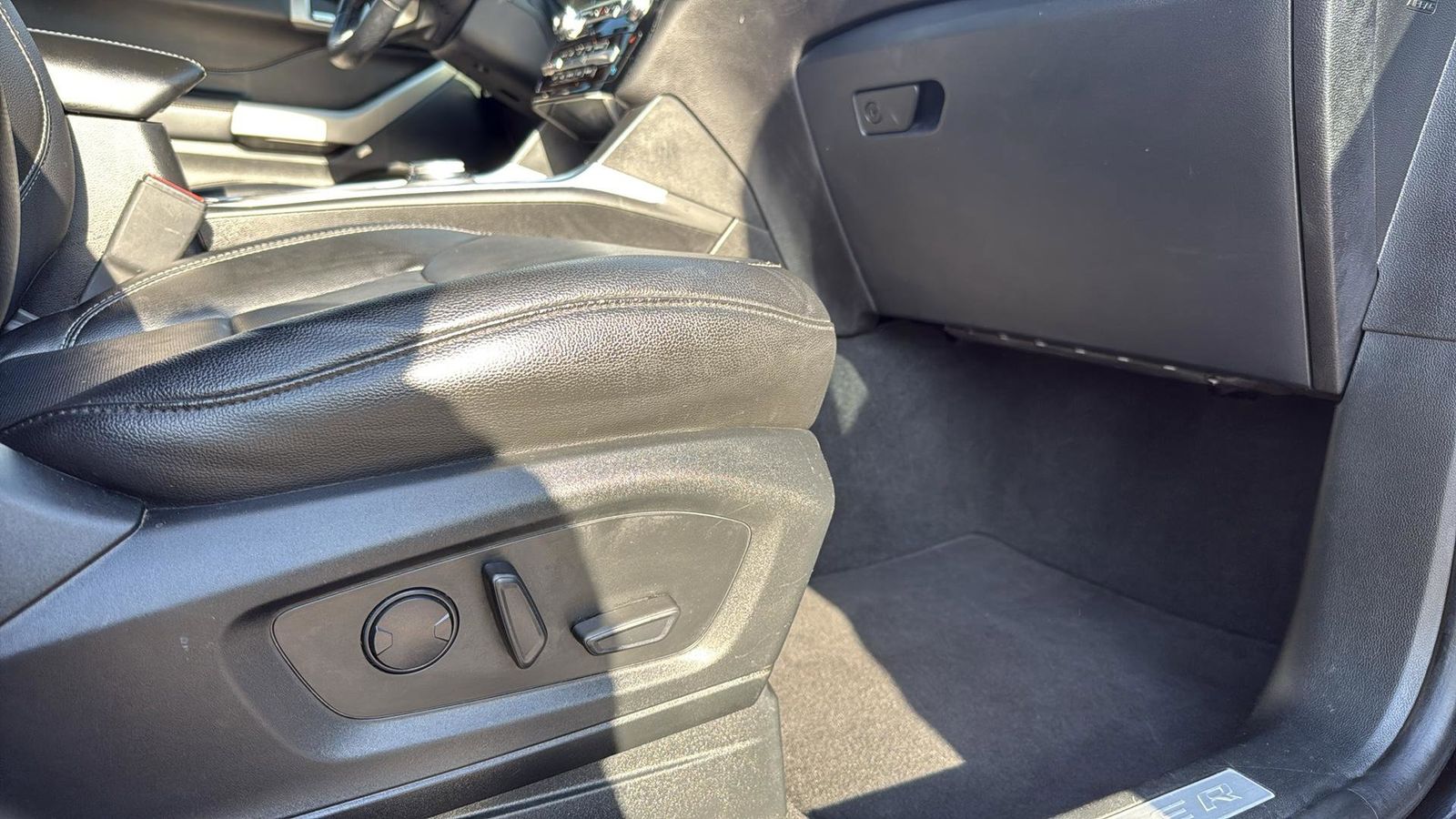 Used Car 2022 Ford Explorer  Limited For Sale Under $35,000 In Austin, Texas