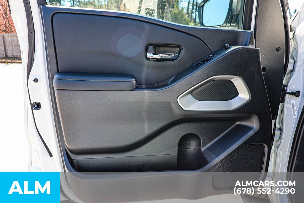 2025 Nissan Frontier SV photo 44