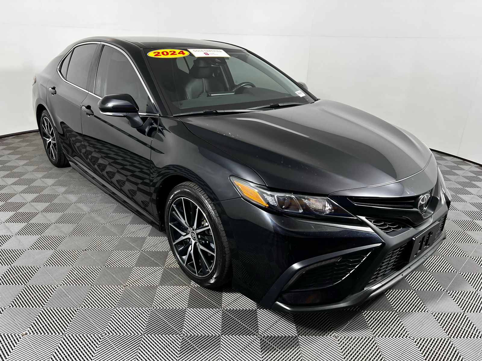 Thumbnail: 2024 Toyota Camry - 3