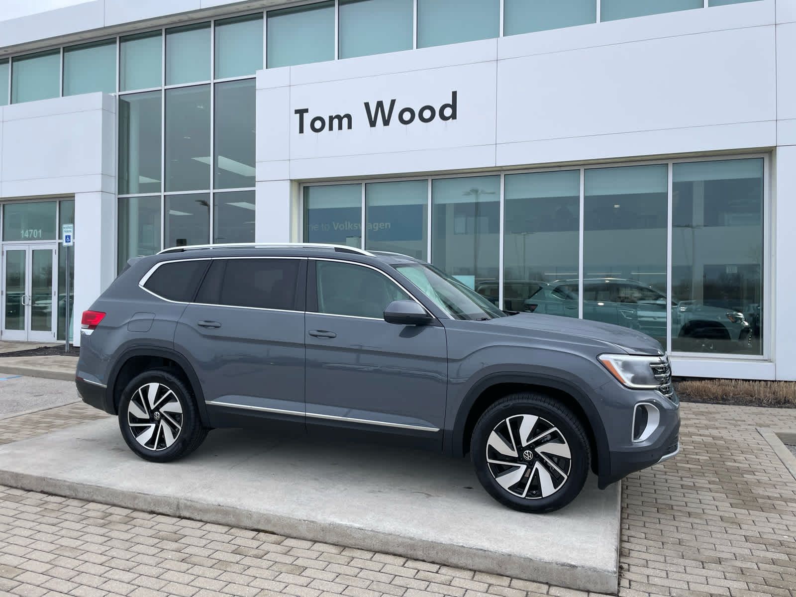 new 2026 Volkswagen Atlas car, priced at $51,443