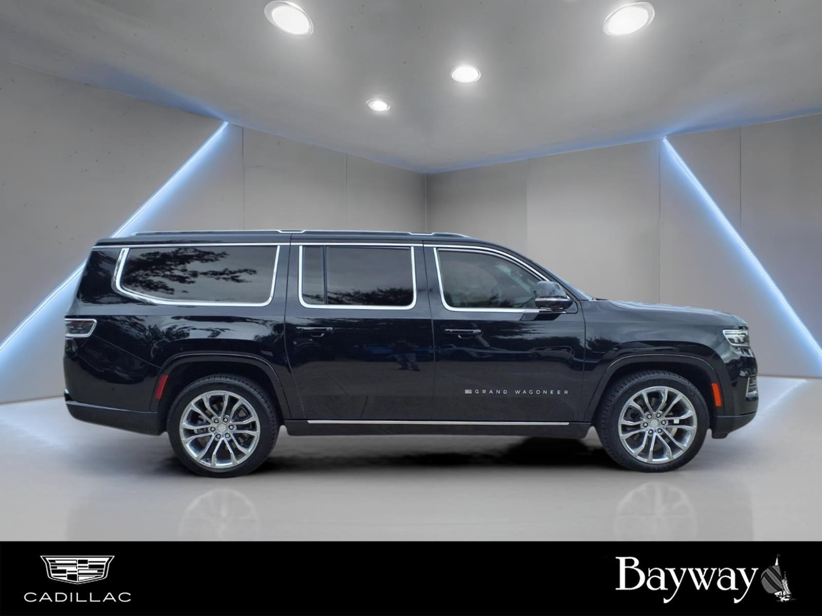 2023 Jeep Grand Wagoneer L Series II - 5
