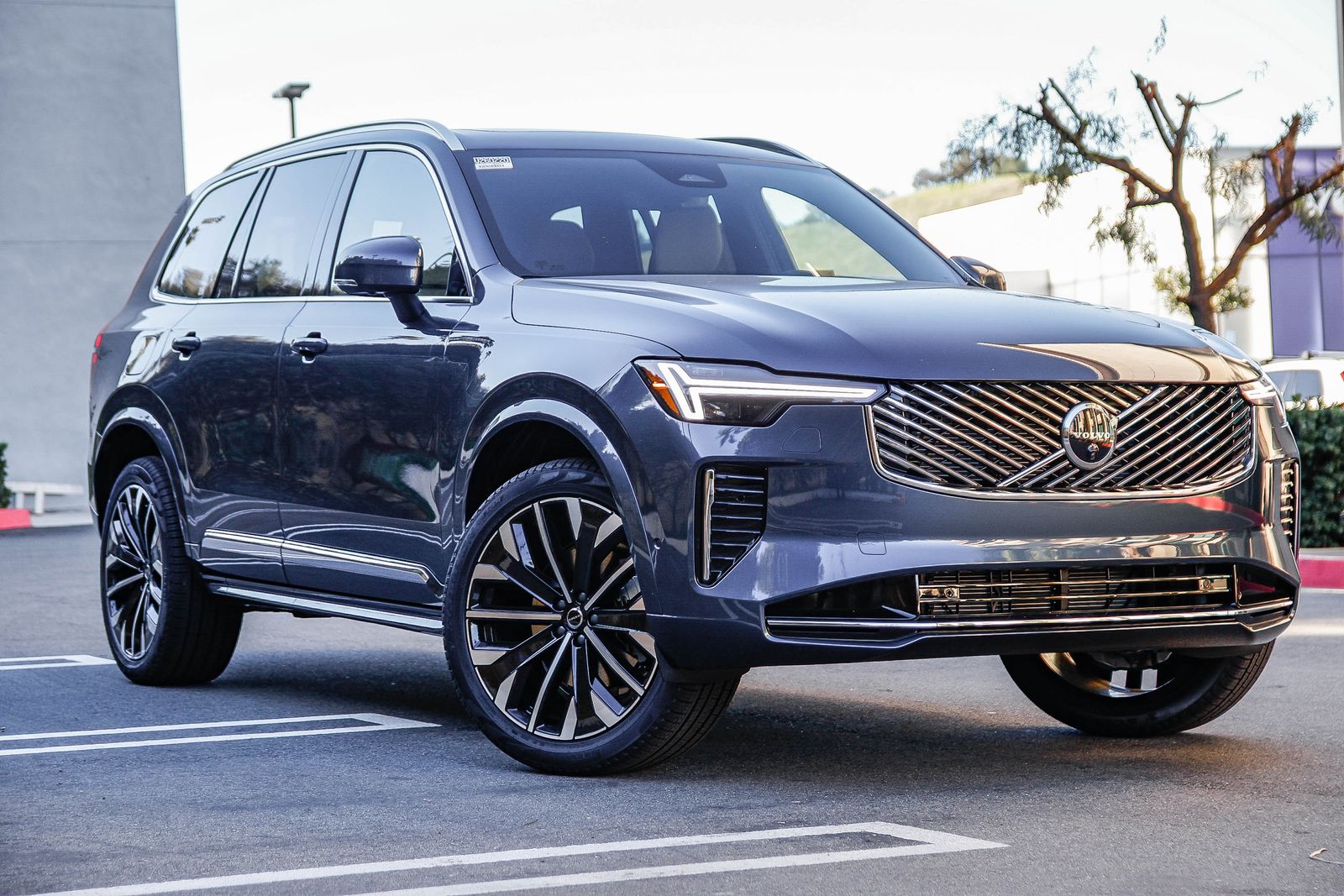 2026 Volvo XC90 B5 Plus