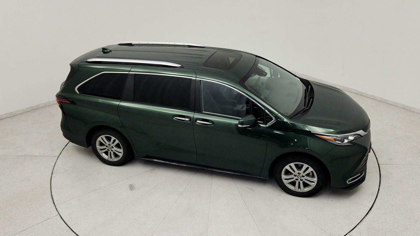 Used 2024  Toyota Platinum image 20