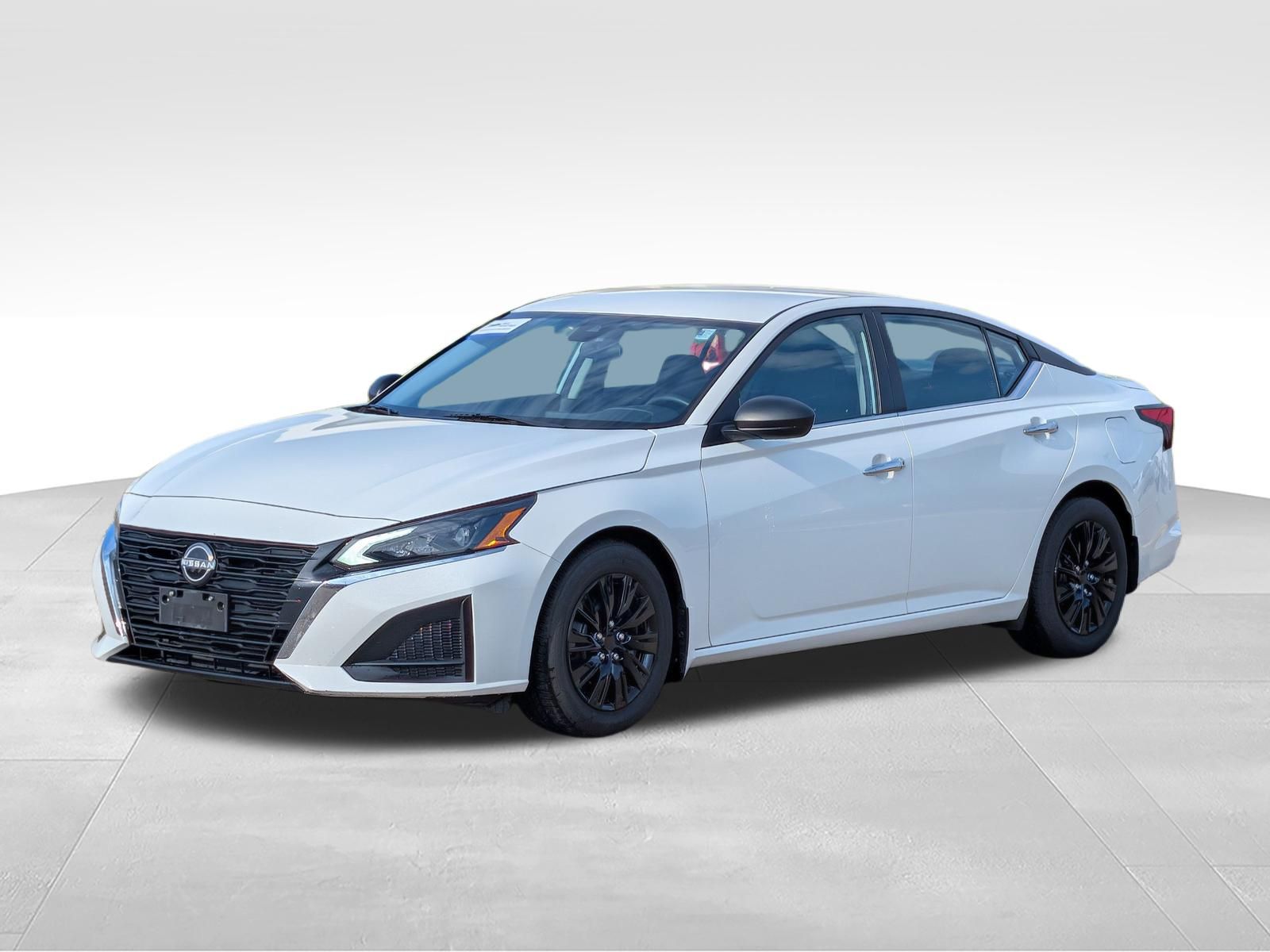 Glacier White 2024 Nissan Altima Sedan Front-Wheel Drive Continuously Variable Transmission