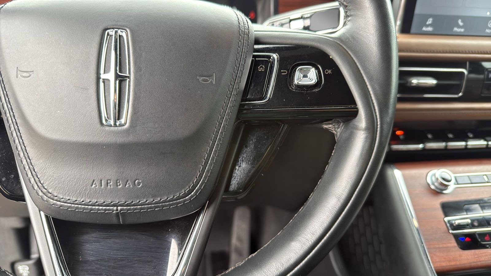 Used Car 2023 Lincoln Aviator  Reserve For Sale Under $50,000 In Austin, Texas