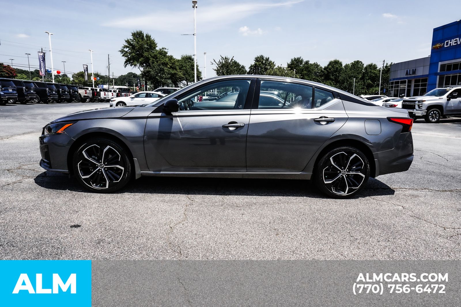 Used 2024 Gray Nissan 2.5 SR image 9