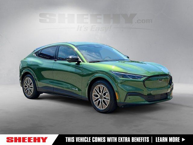 2025 Ford Mustang-Mach-e Premium's photo