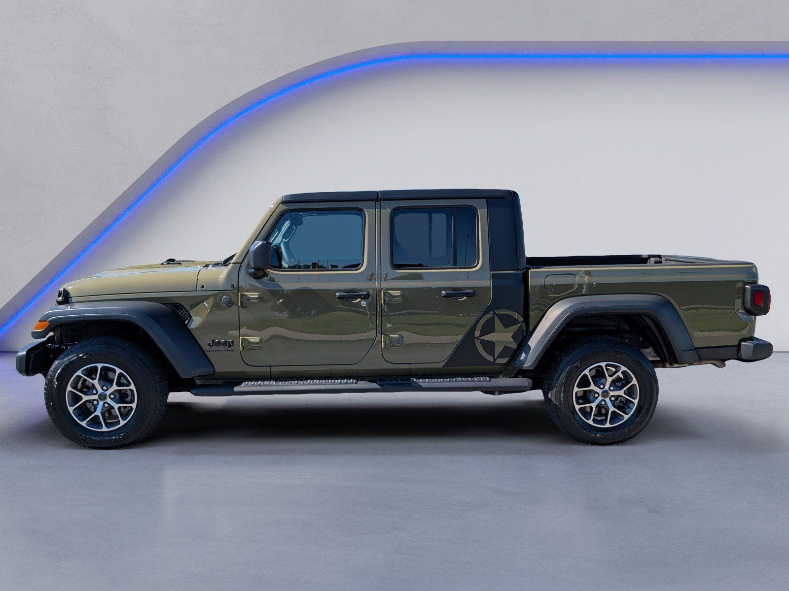 View vehicle photo 5