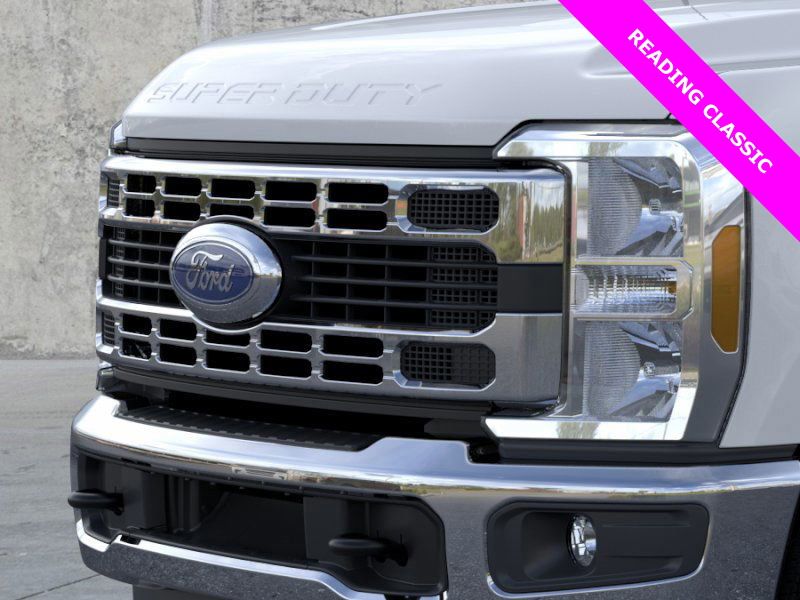New 2025 Oxford White Ford XL image 18