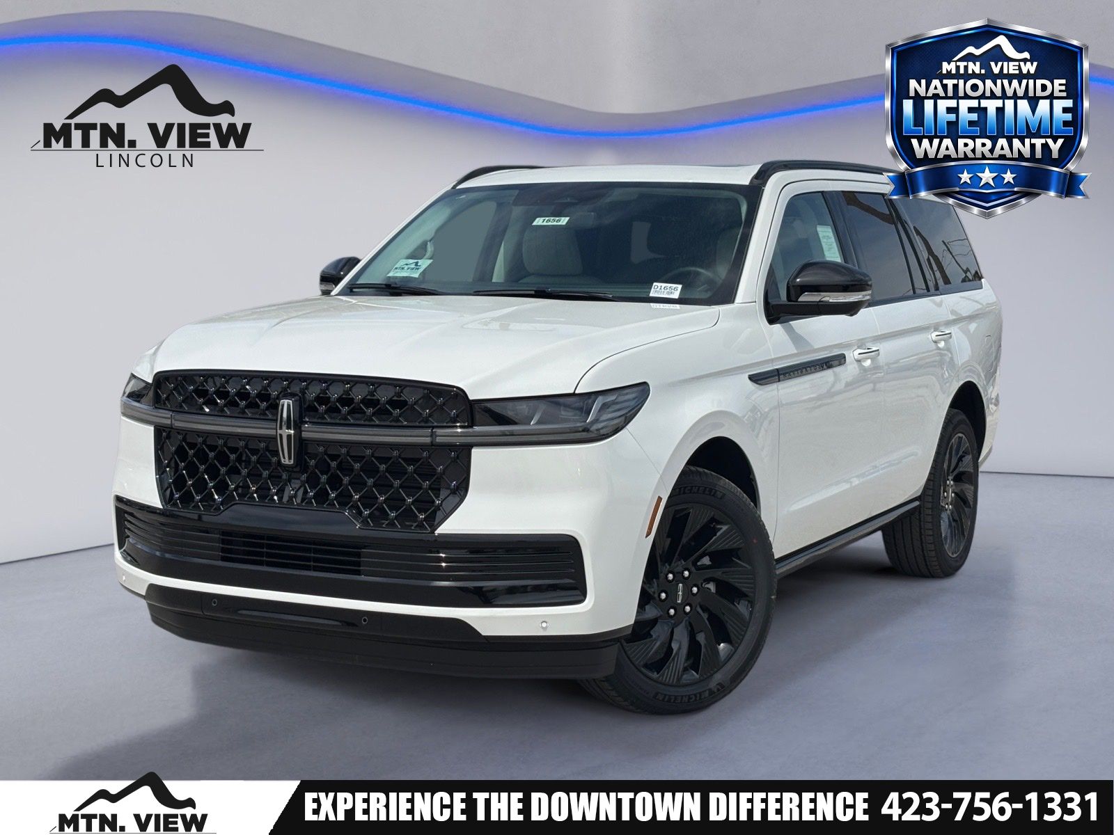 Star White Metallic Tri-Coat 2026 Lincoln Navigator Reserve 4WD SUV / Crossover Four-Wheel Drive Automatic
