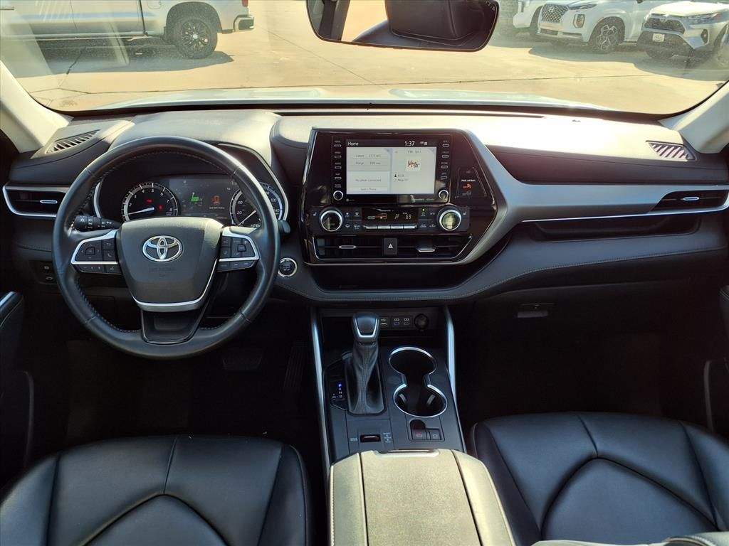 2022 Toyota Highlander XLE White at DeMontrond Mazda