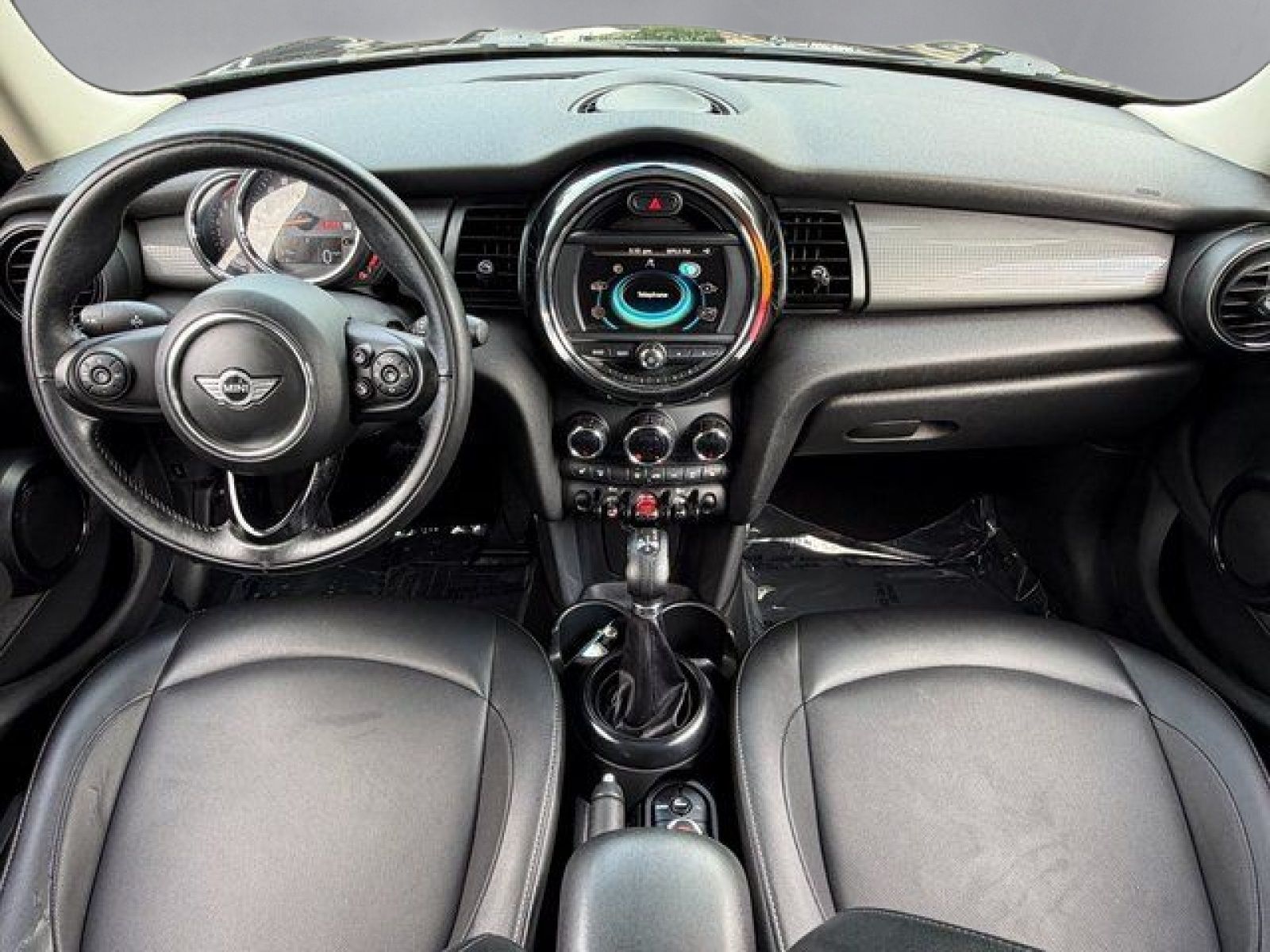 Used 2018 Midnight Black Metallic MINI Base image 3