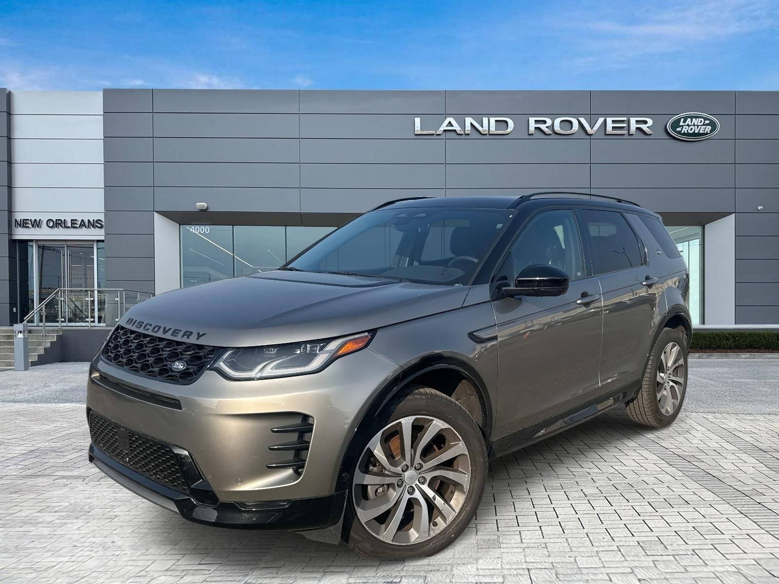 Silicon Silver Premium Metallic 2024 Land Rover Discovery Sport P250 Dynamic SE AWD SUV / Crossover All-Wheel Drive 9-Speed Automatic