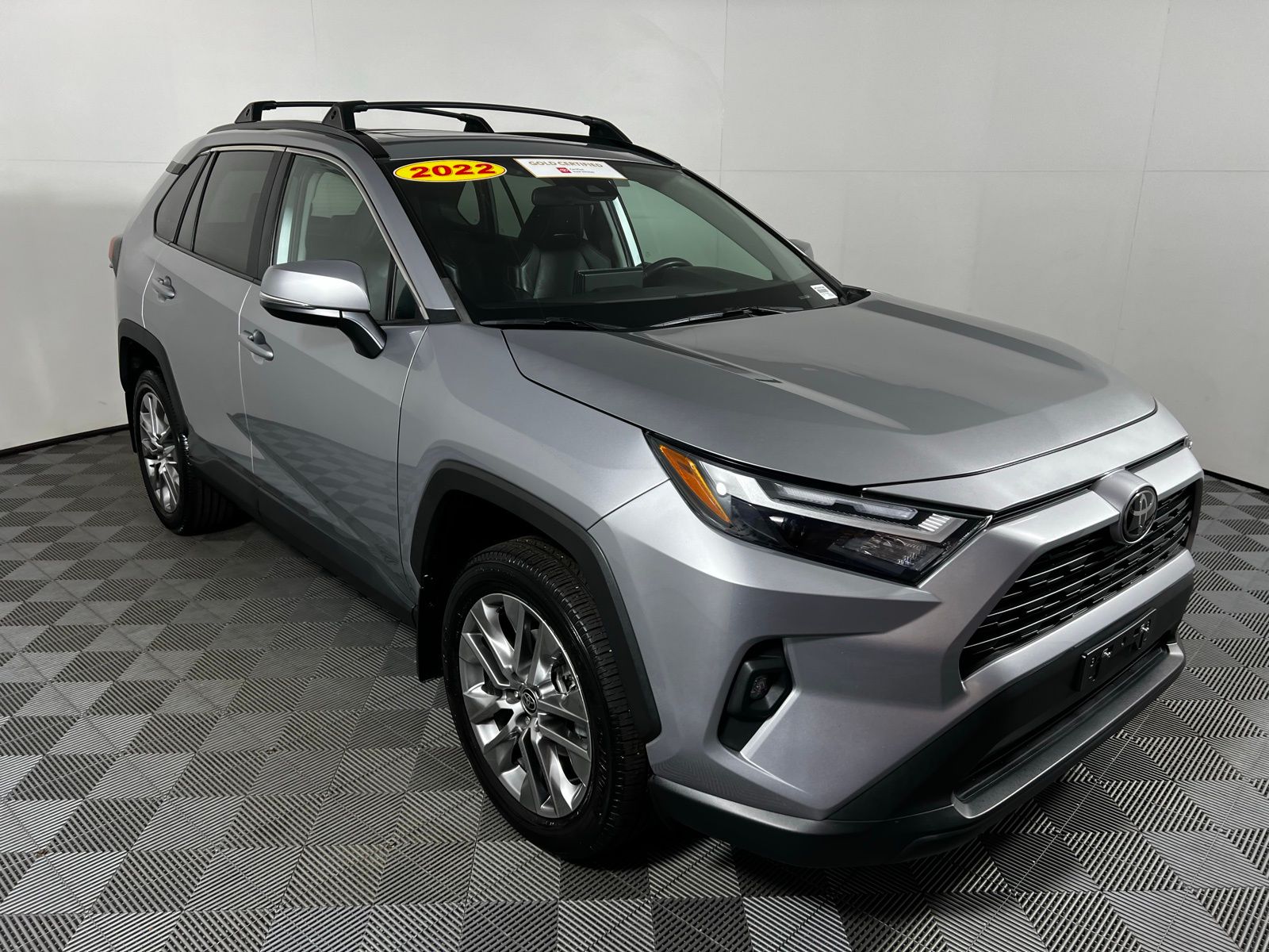 Thumbnail: 2022 Toyota RAV4 - 3