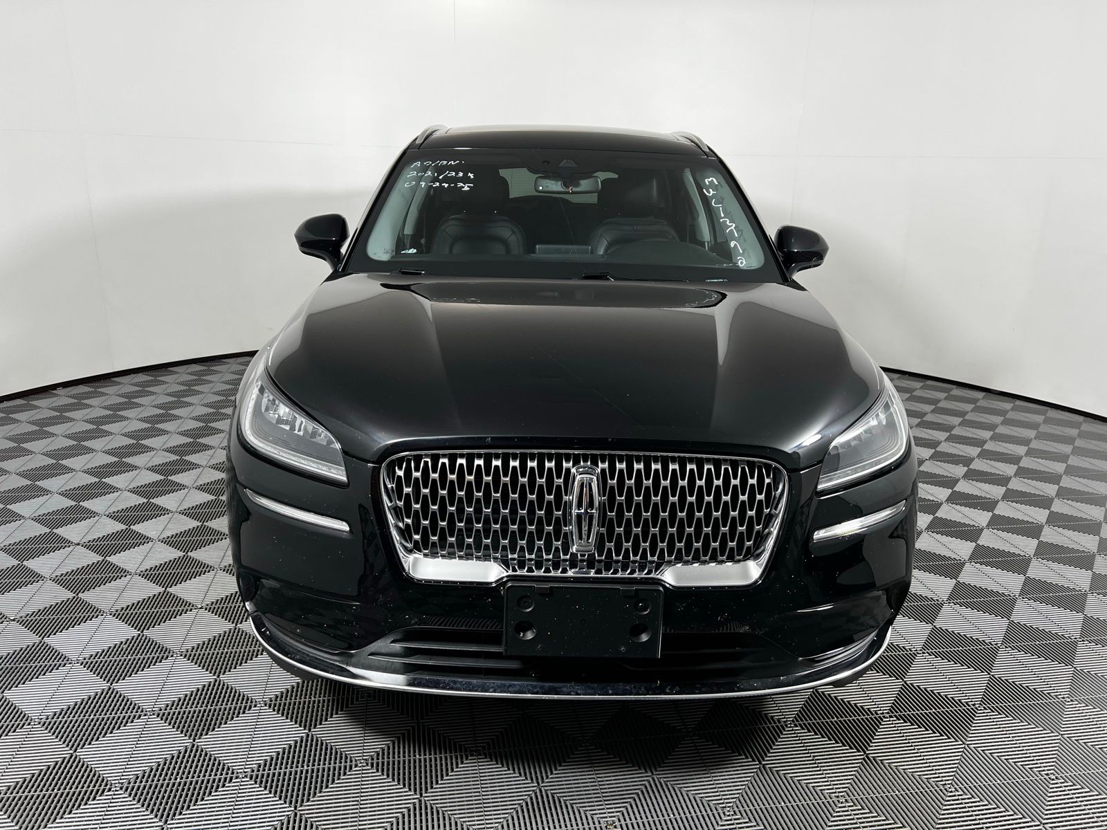 Thumbnail: 2021 Lincoln Corsair - 2