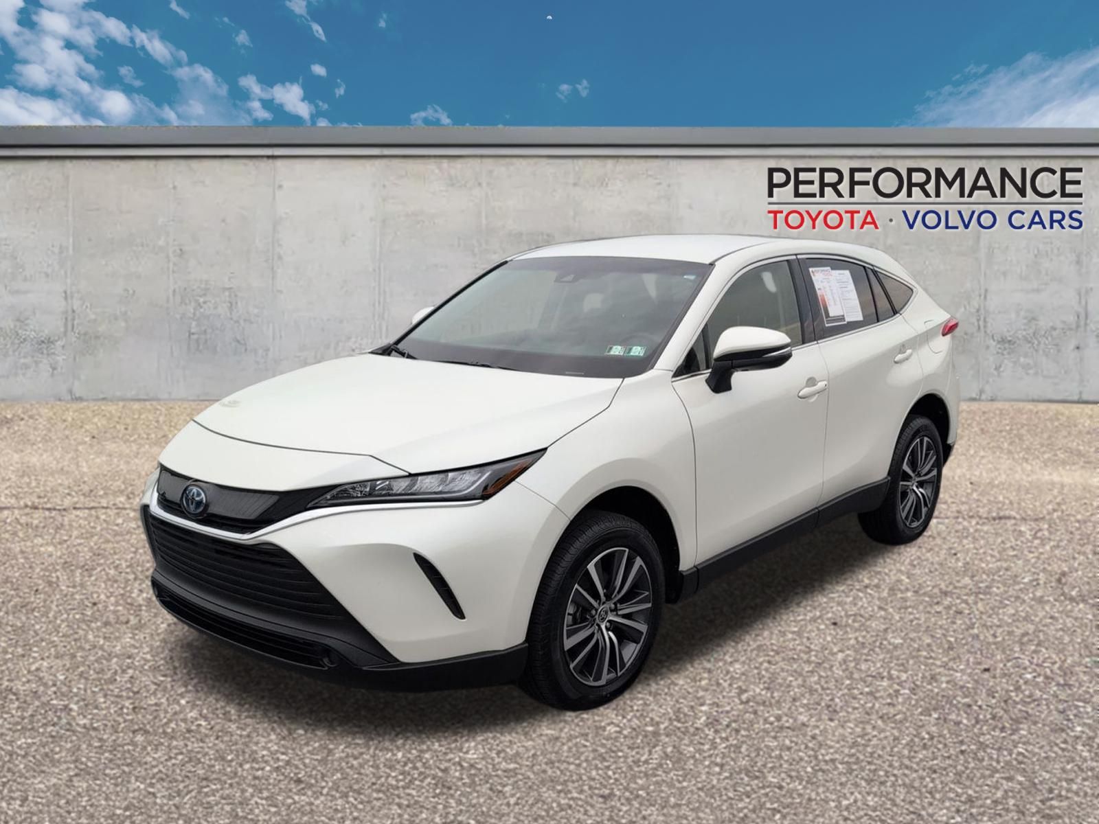  2022 Toyota Venza LE AWD   