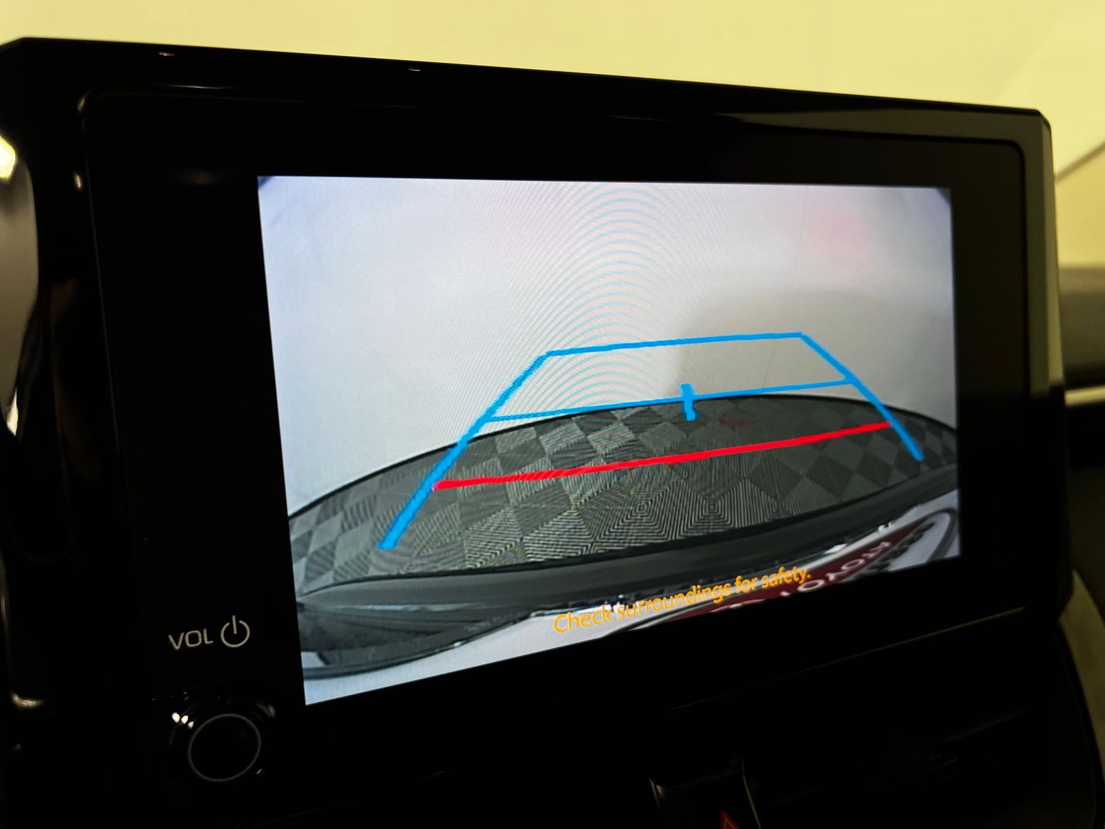 Thumbnail: 2025 Toyota Corolla - 18