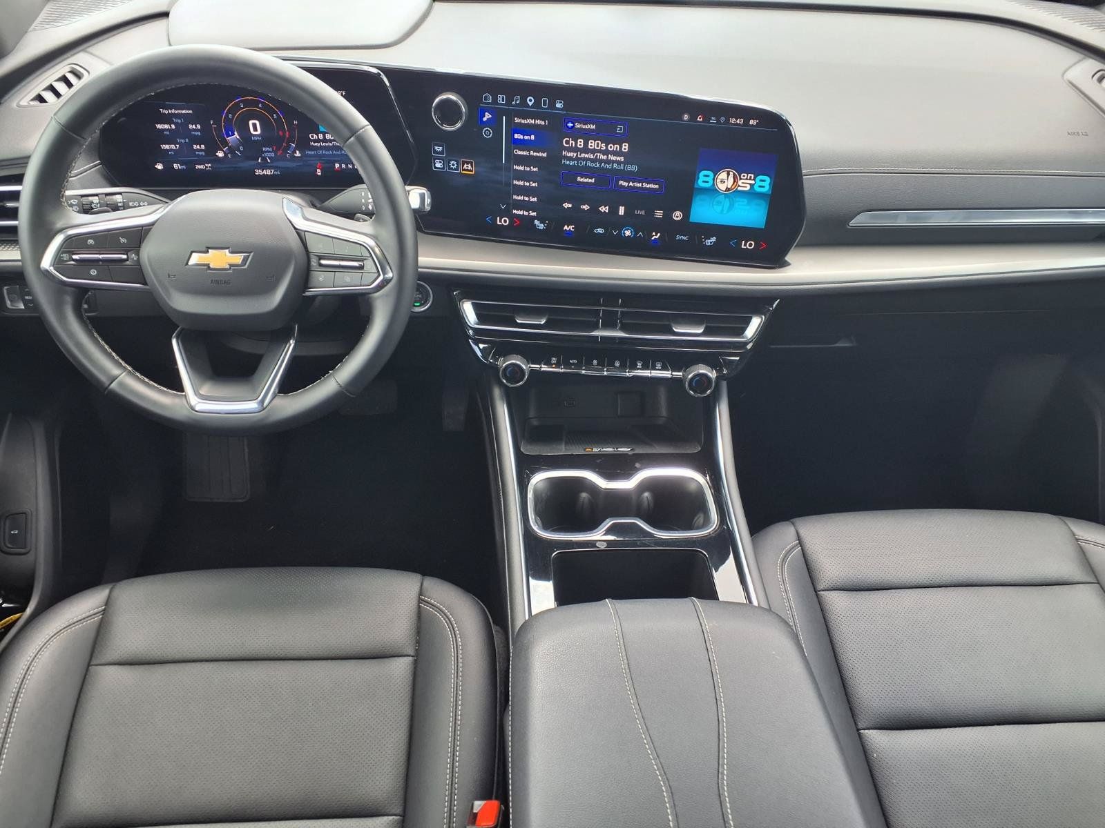 2025 Chevrolet Traverse LT - 10