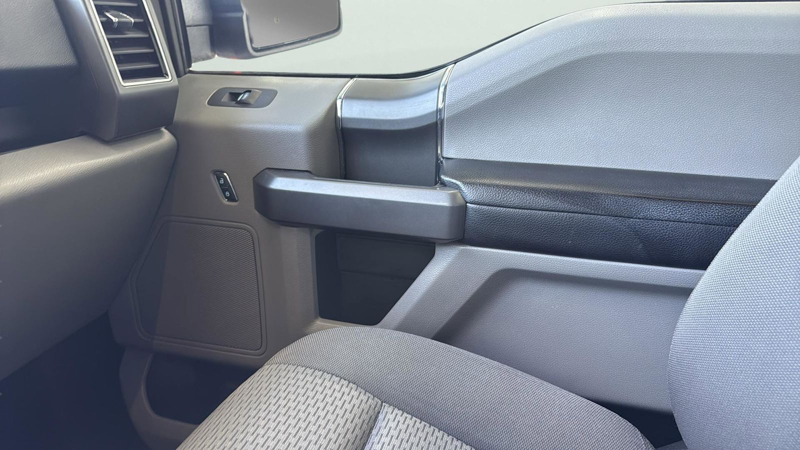 Used Car 2019 Ford F-150  Xlt For Sale Under $30,000 In Austin, Texas