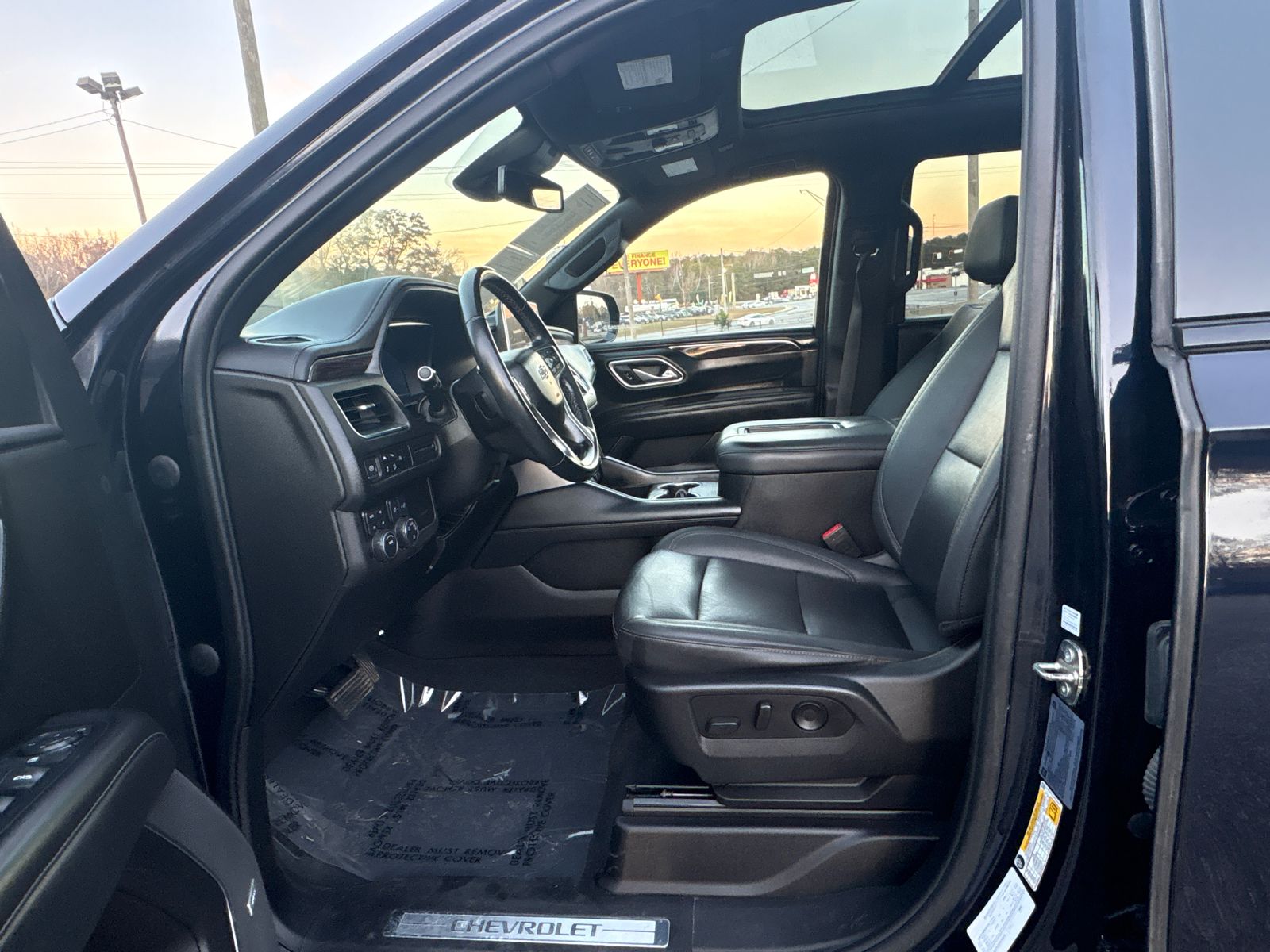 Used 2023 Black Chevrolet Z71 image 12