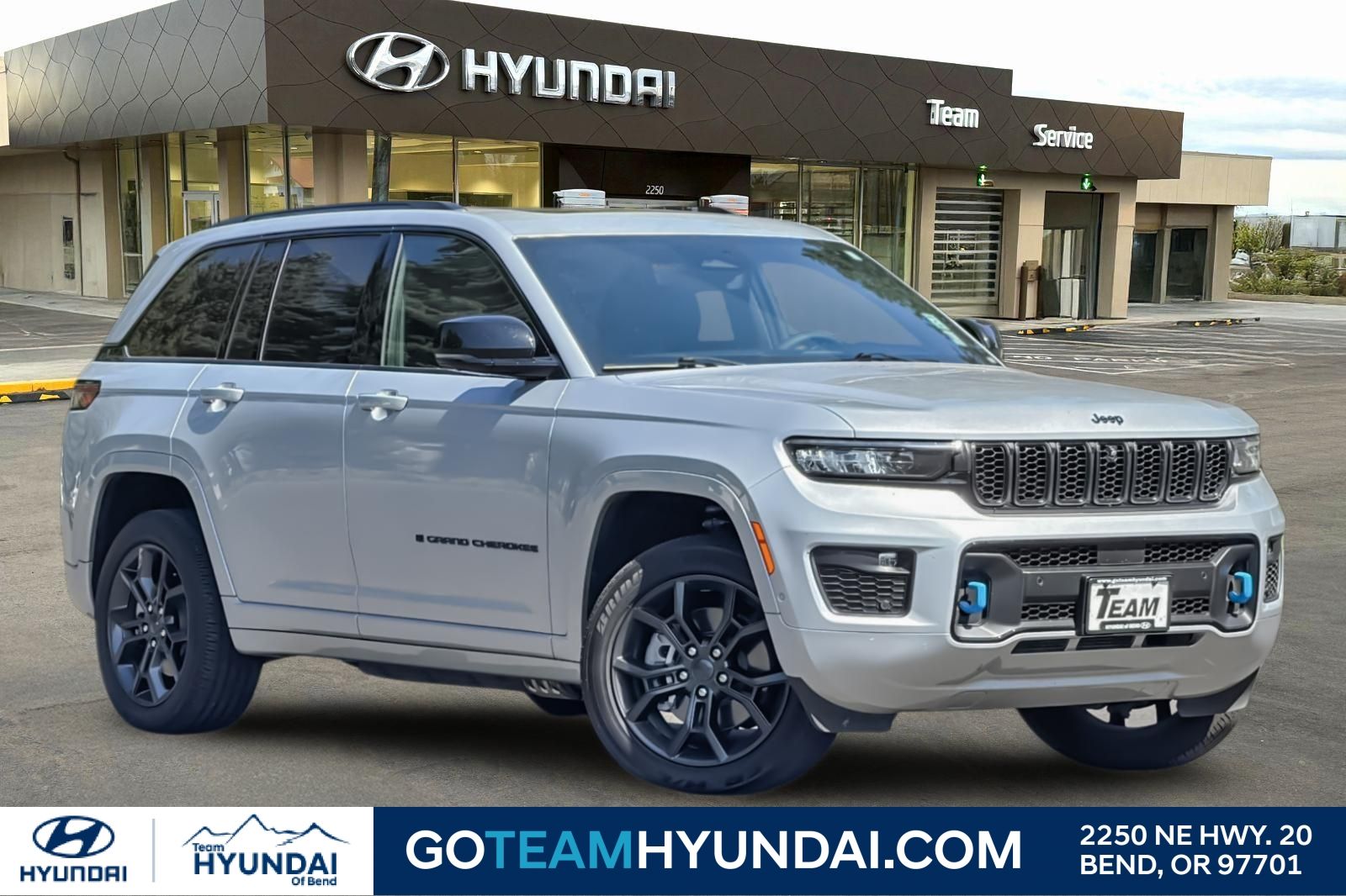 Silver Zynith 2024 Jeep Grand Cherokee 4xe SUV / Crossover Four-Wheel Drive 8-Speed Automatic