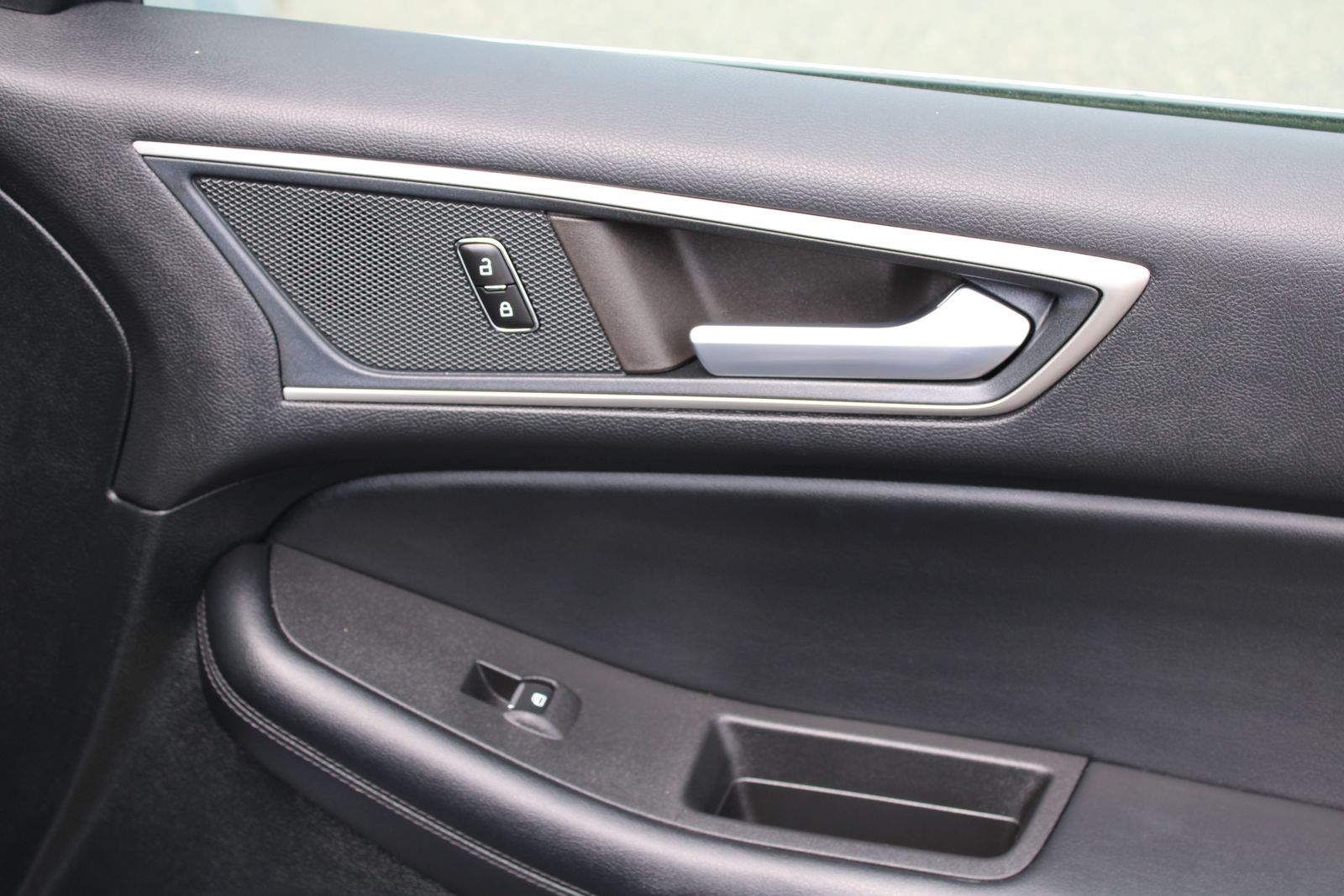 Used 2023 Silver Ford SEL image 19