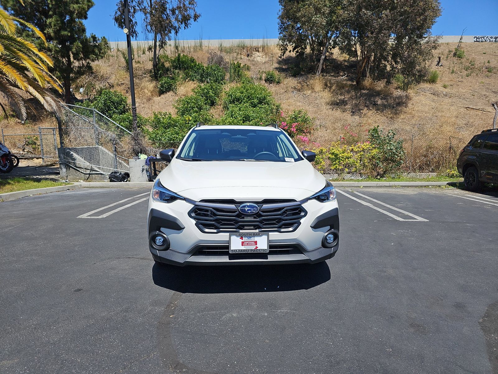 View vehicle photo 2
