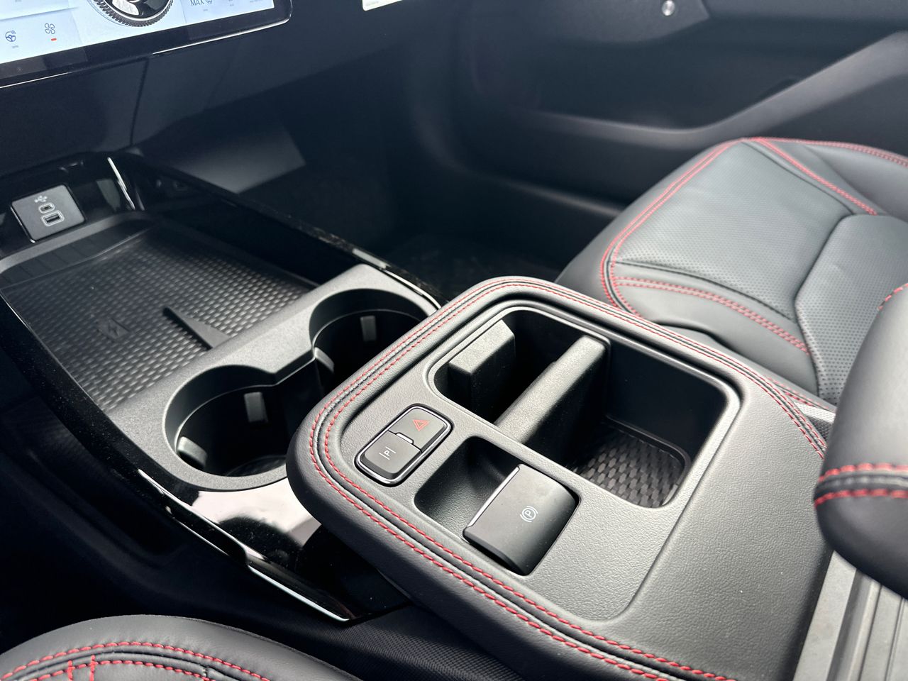 2025 Ford Mustang Mach-E Premium - Photo 31