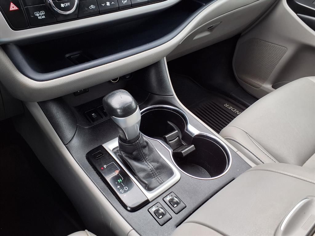 2015 Toyota Highlander XLE V6 Gray at Gullo Toyota