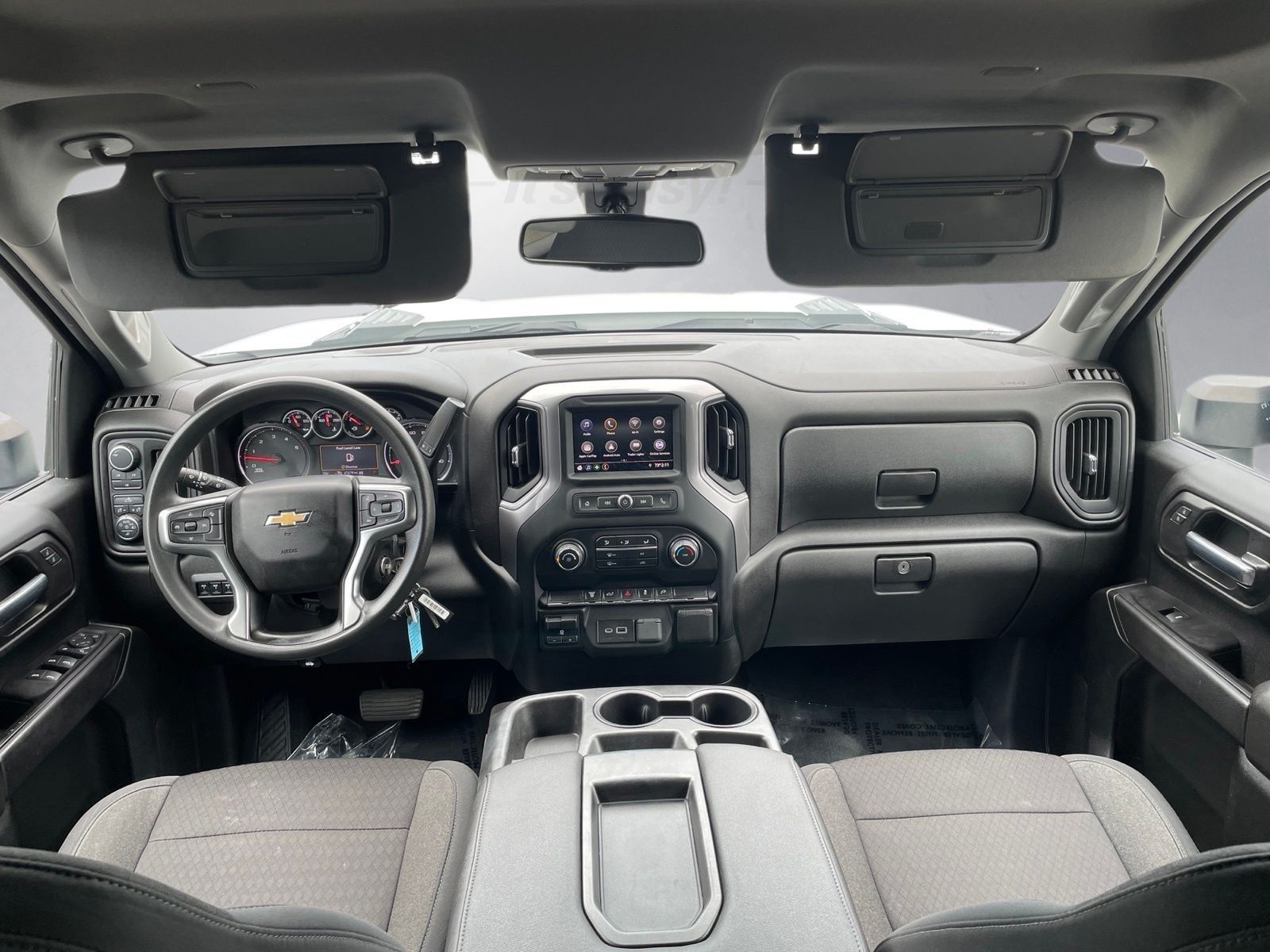 Used 2022 Summit White Chevrolet Custom image 3