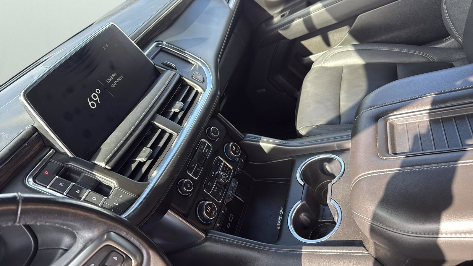 Used Car 2022 Chevrolet Suburban  Z71 For Sale Under $50,000 In Austin, Texas