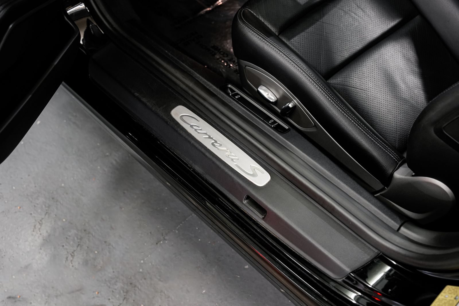 2014 Porsche 911 Carrera S — photo 20