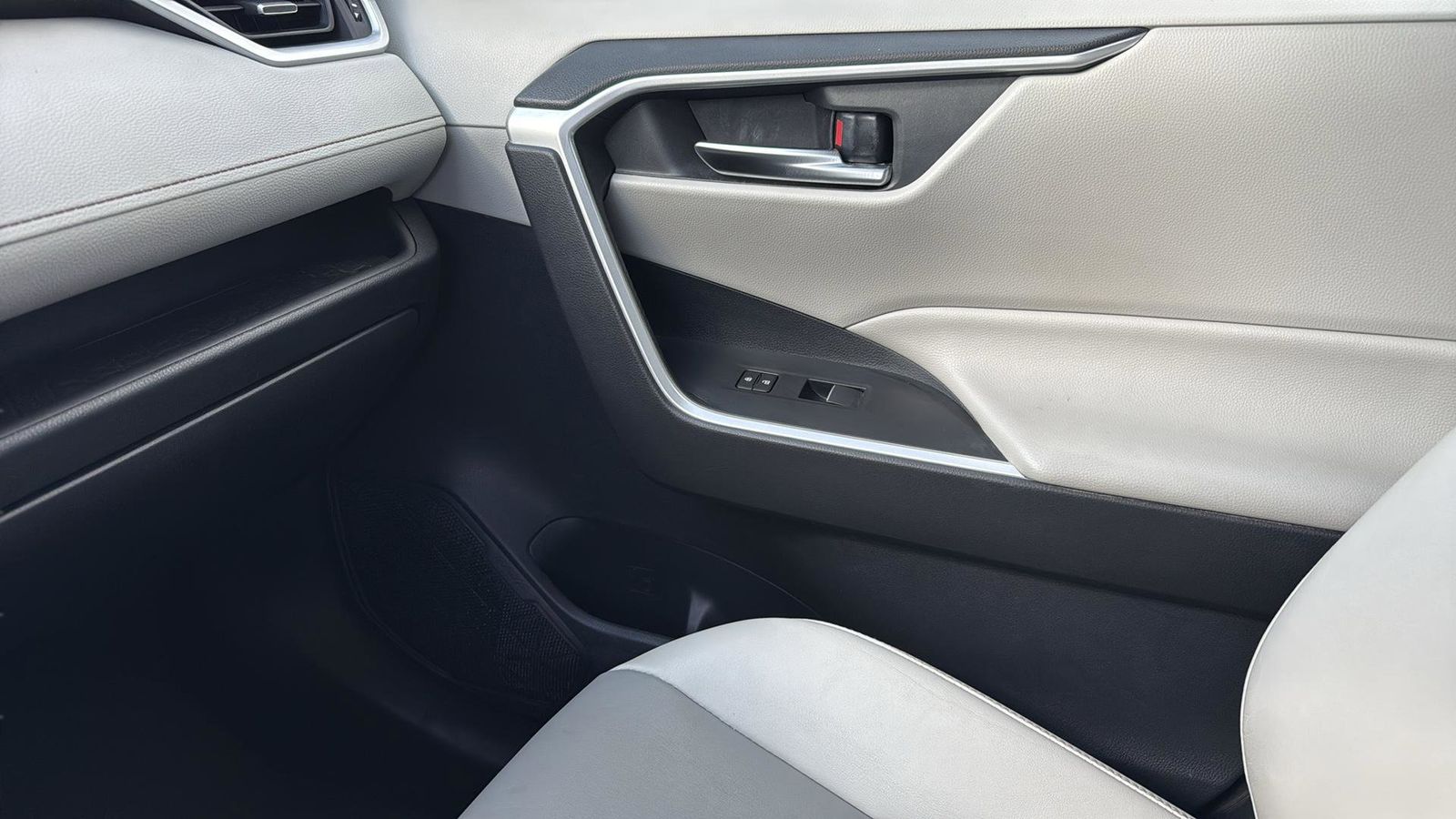 Used Car 2019 Toyota Rav4  Xle Premium For Sale Under $25,000 In Austin, Texas