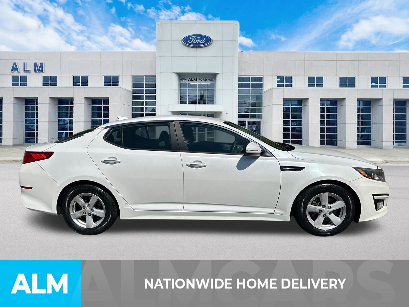 Used 2015 White Kia LX image 4