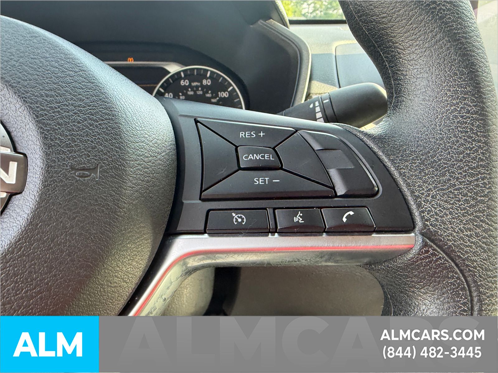 Used 2025 White Nissan 2.5 SV image 22