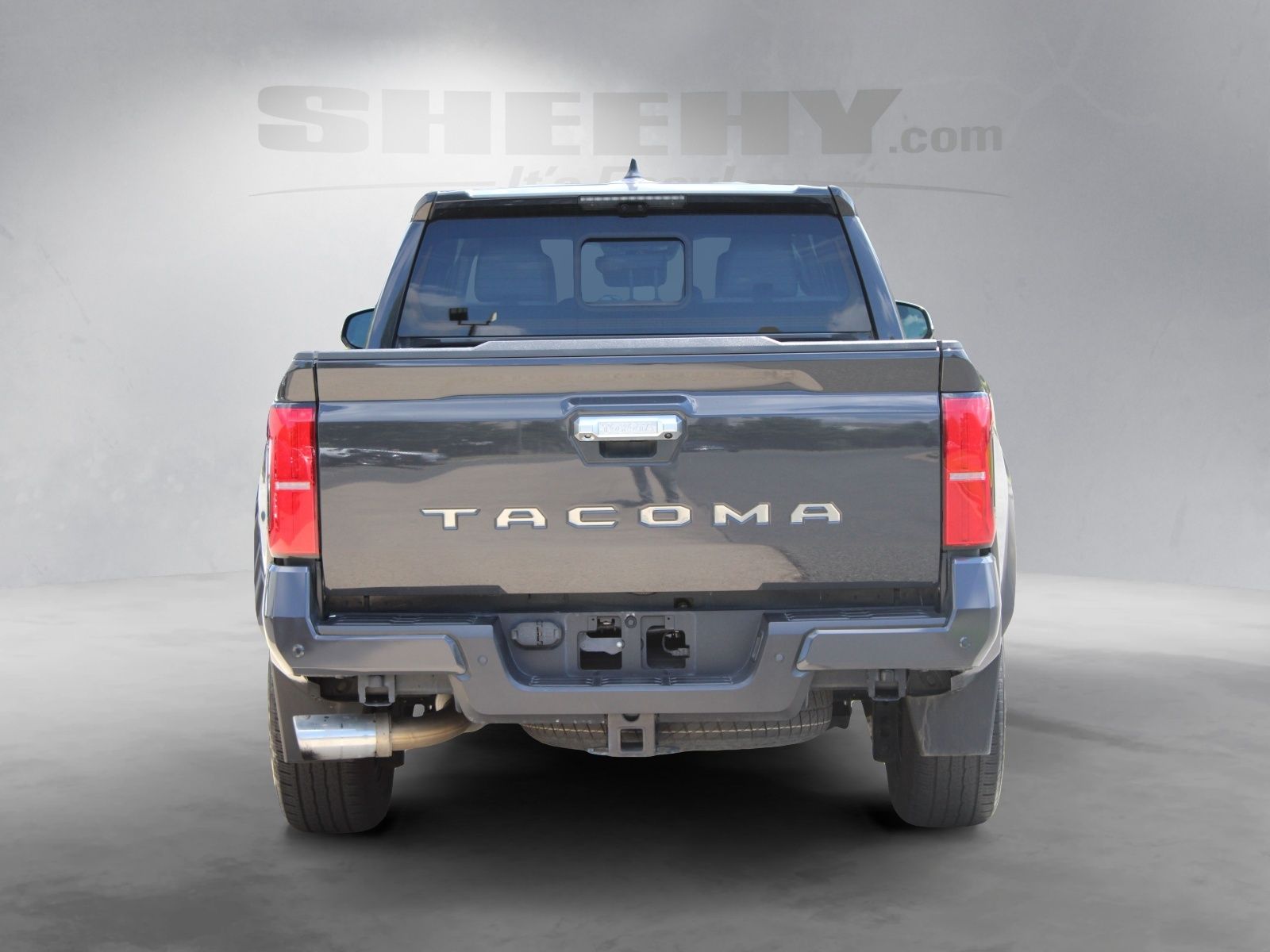 Used 2024  Toyota Limited image 13