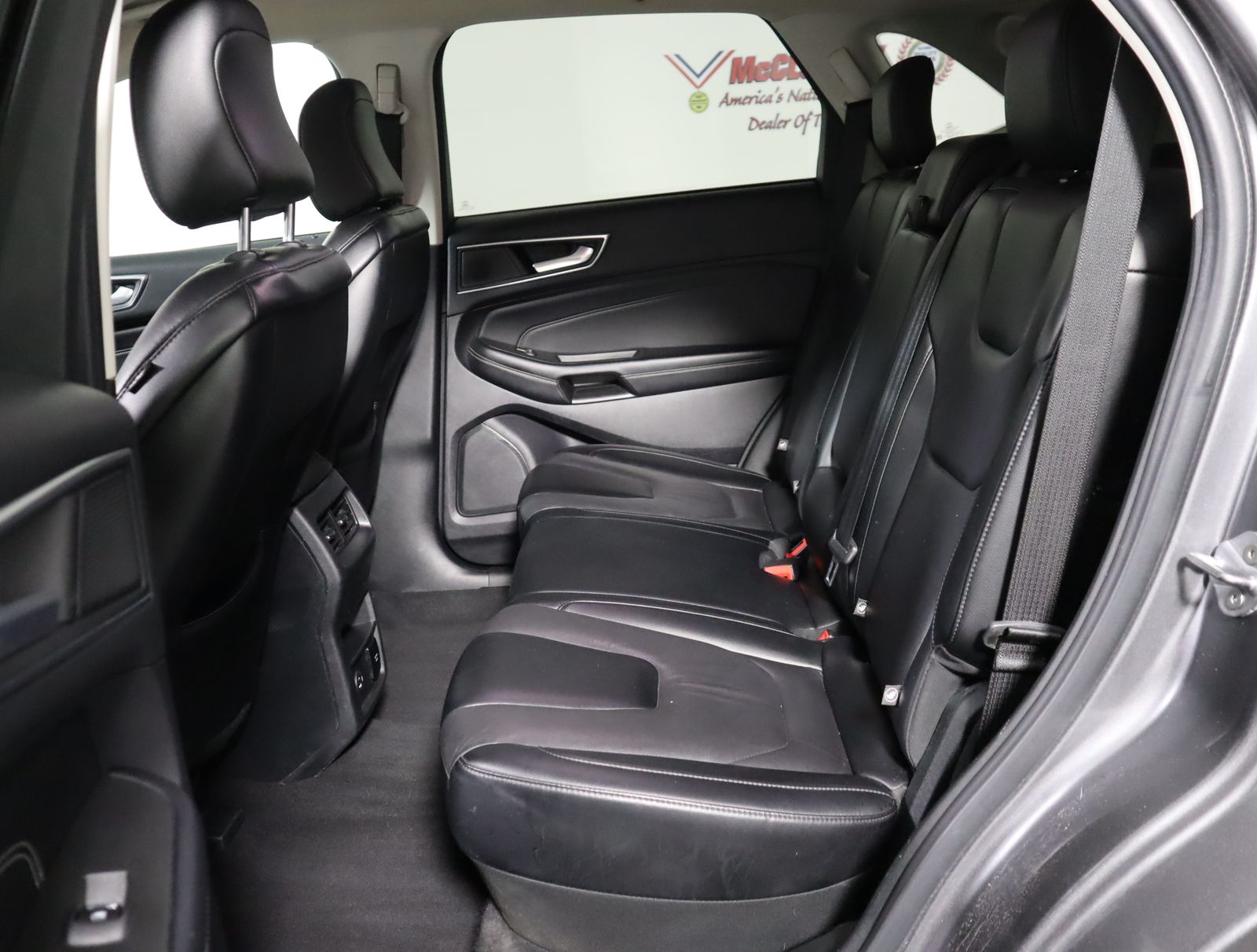 2022 Ford Edge Titanium photo