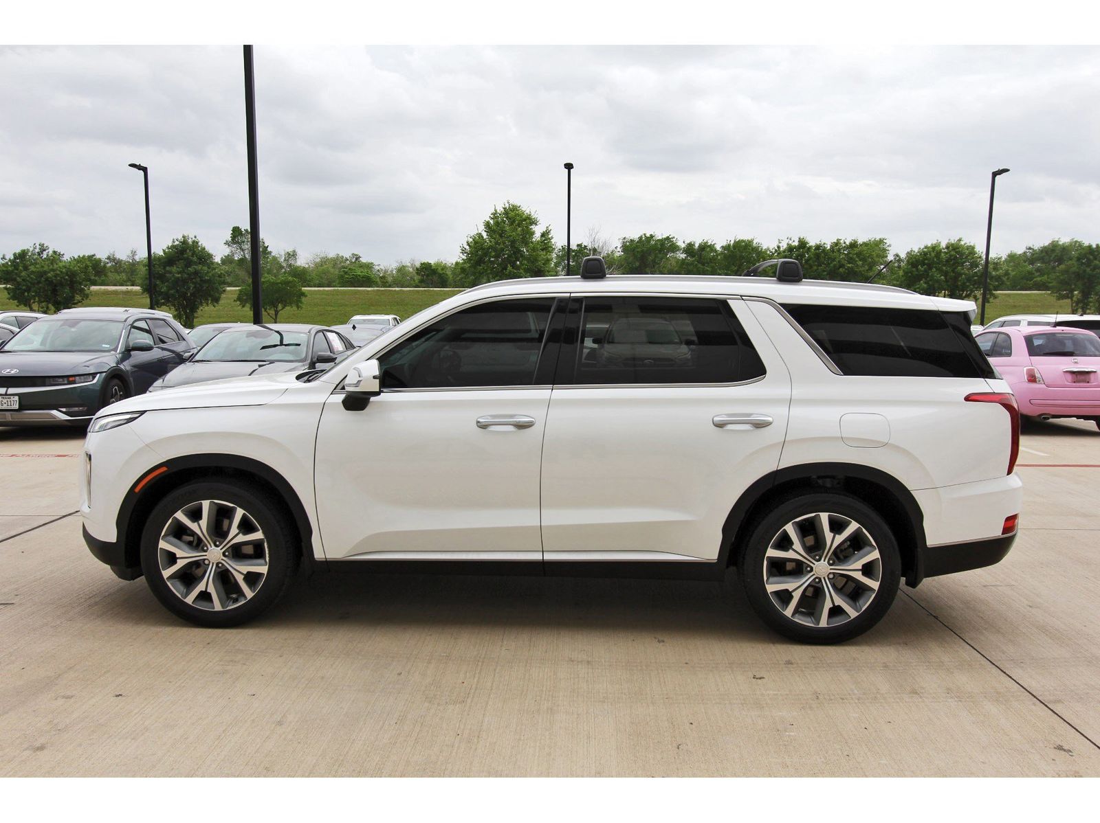 View vehicle photo 5