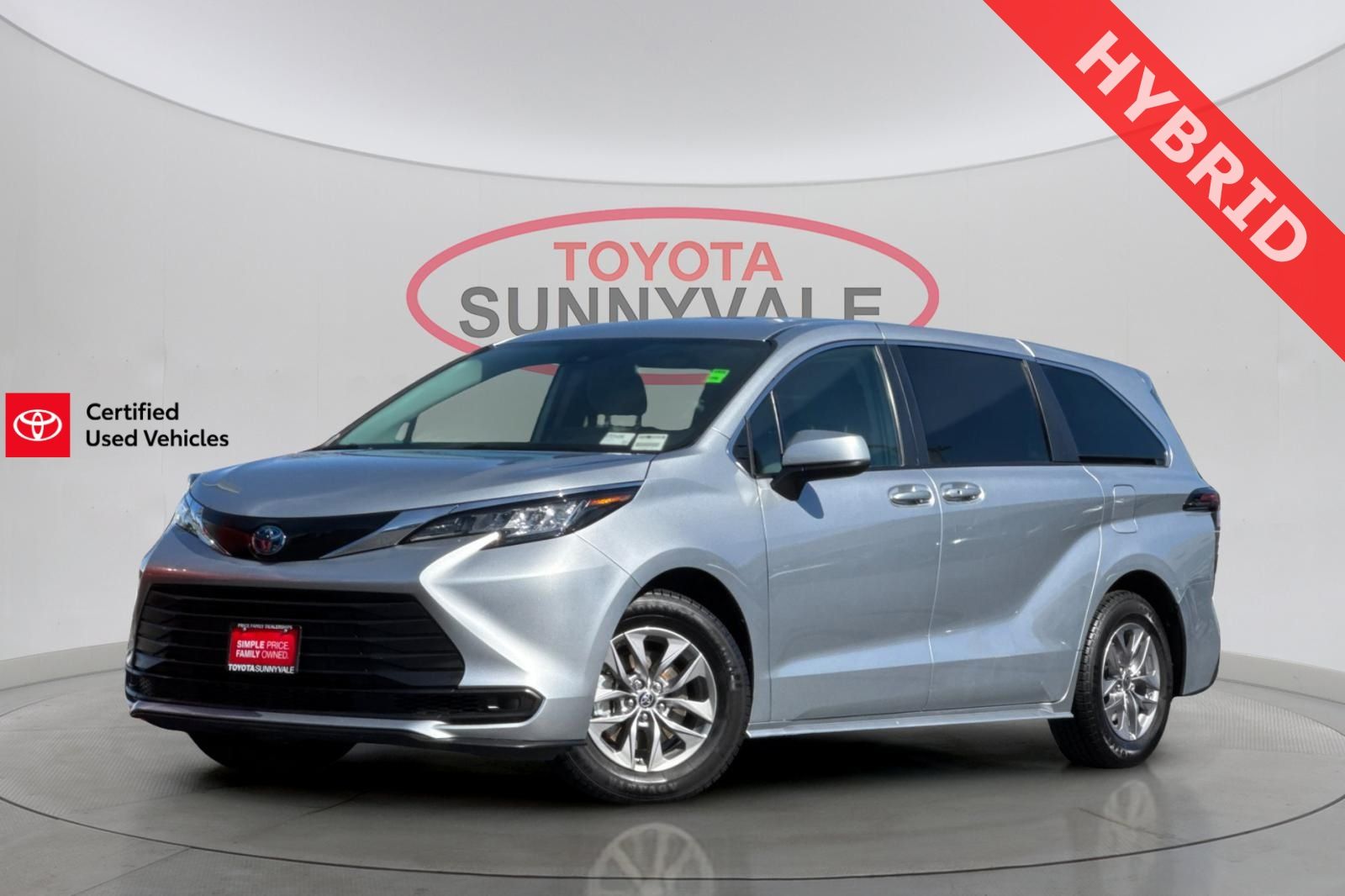 2023 Toyota Sienna LE 8-Passenger FWD