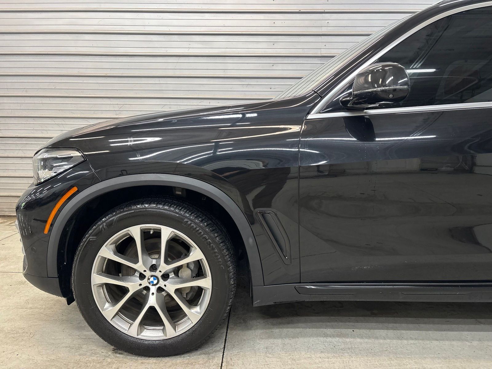 2022 BMW X5 xDrive40i - Image 4