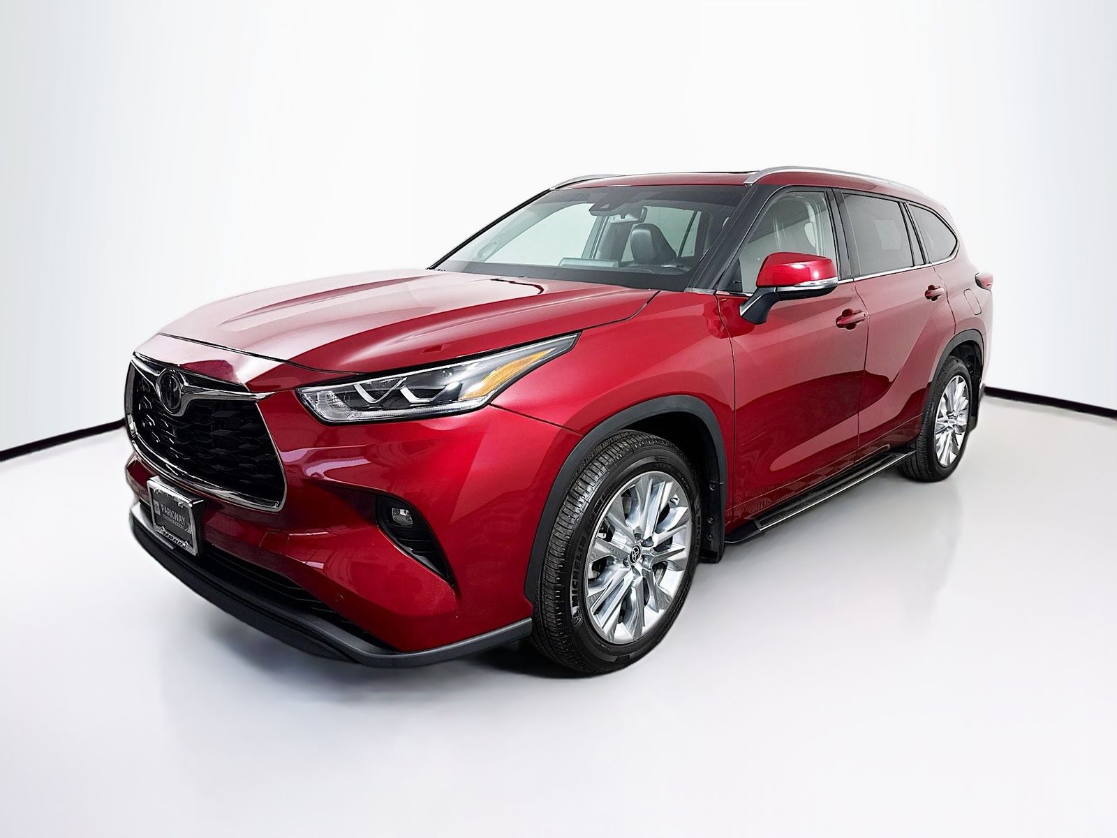 View vehicle photo 3