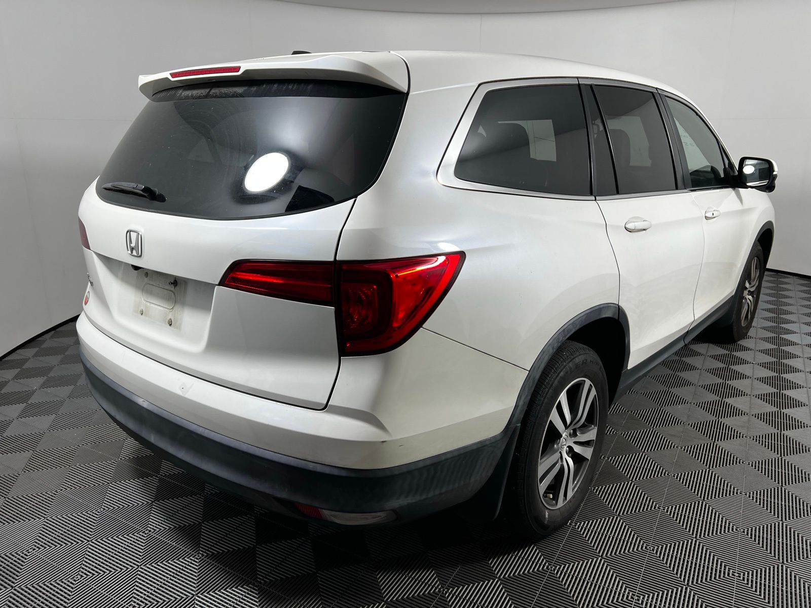 Thumbnail: 2018 Honda Pilot - 5