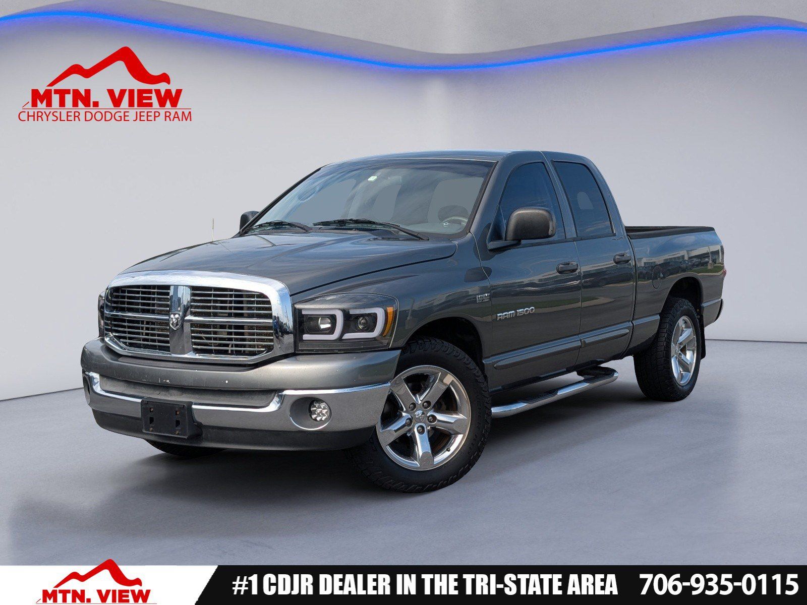 Mineral Gray Metallic Clearcoat 2007 Dodge RAM 1500 Pickup Truck Rear-Wheel Drive 5-Speed Automatic