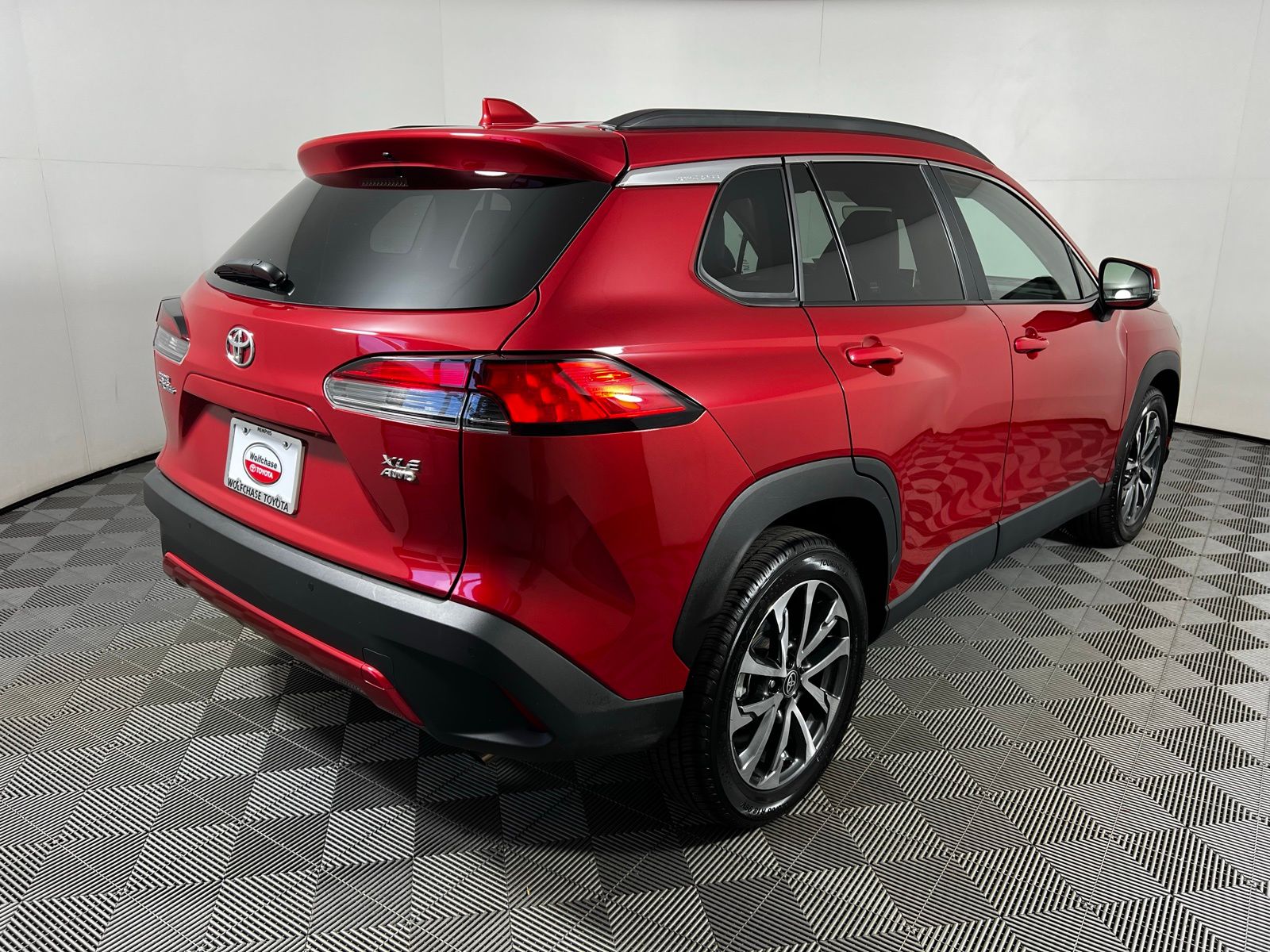 2023 Toyota Corolla Cross XLE 5